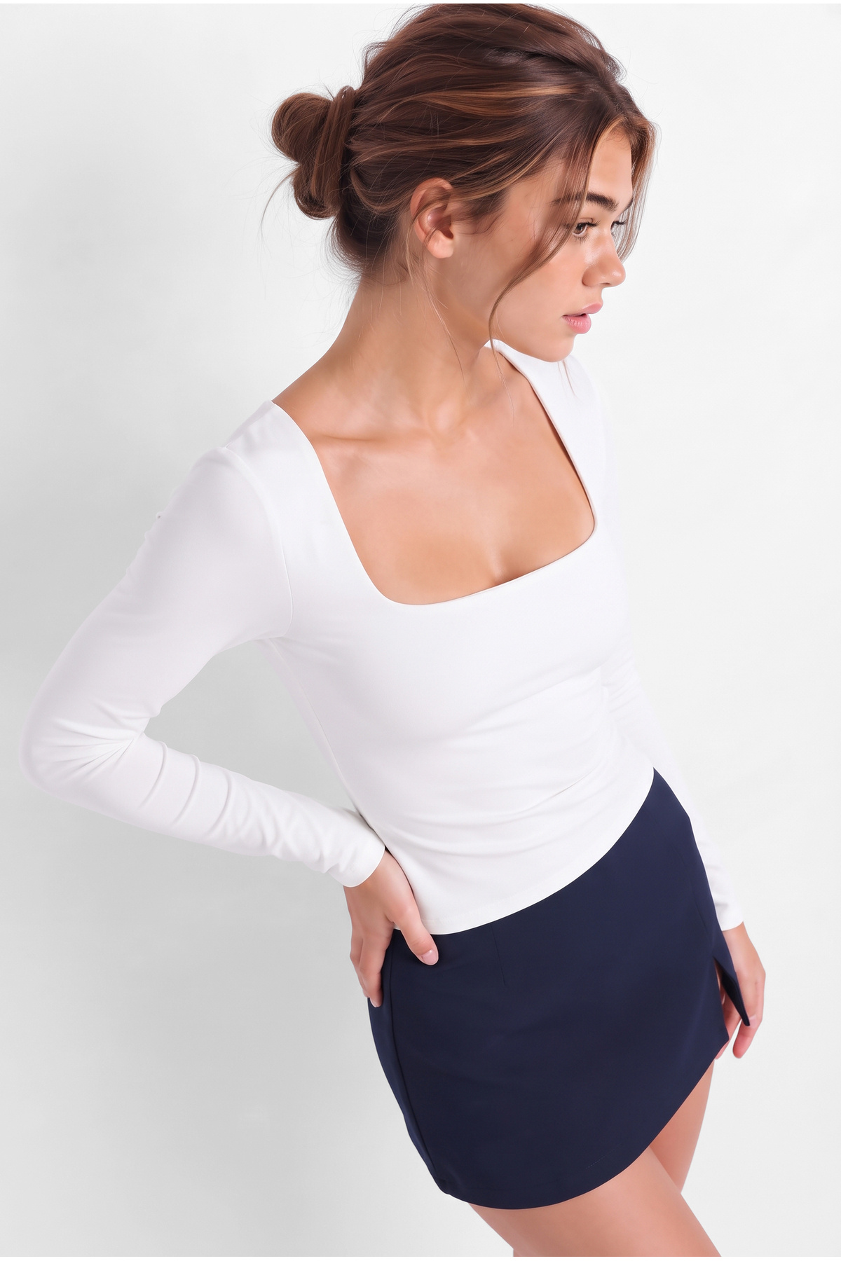 OLYNN Kadın Beyaz Kare Yaka Uzun Kollu Çift Kat Premium Soft Modal Pamuk Bluz görsel 4