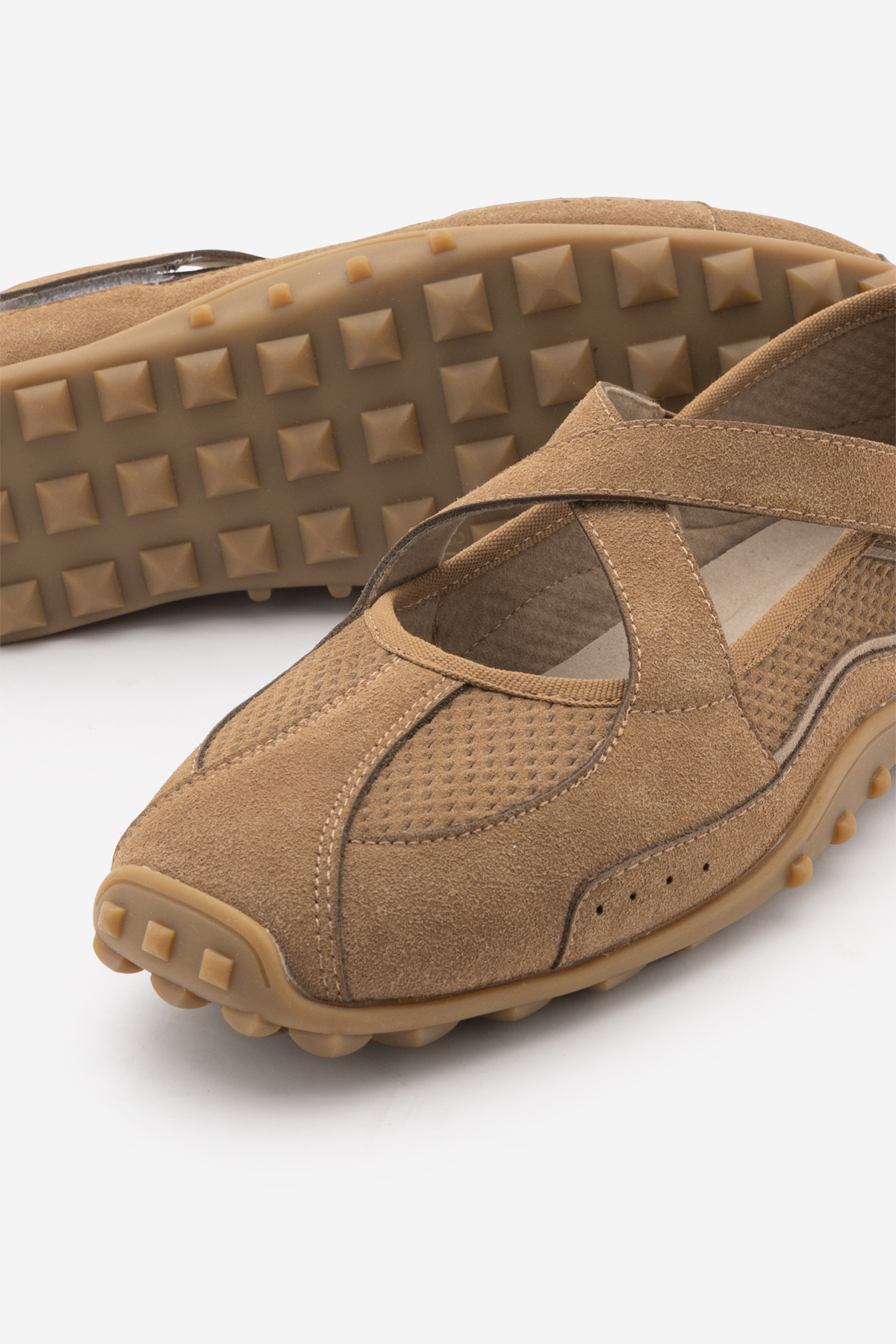 Marjin Kadın Çapraz Bantlı File Detaylı Yuvarlak Burun Mary Jane Günlük Spor Babet Sneaker Lorvin Camel Süet görsel 7