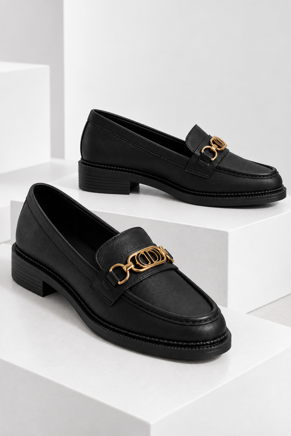 VestioStore Vera Kadın Mat Siyah Altın Tokalı Maskülen Klasik Loafer Günlük Ayakkabı görsel 4