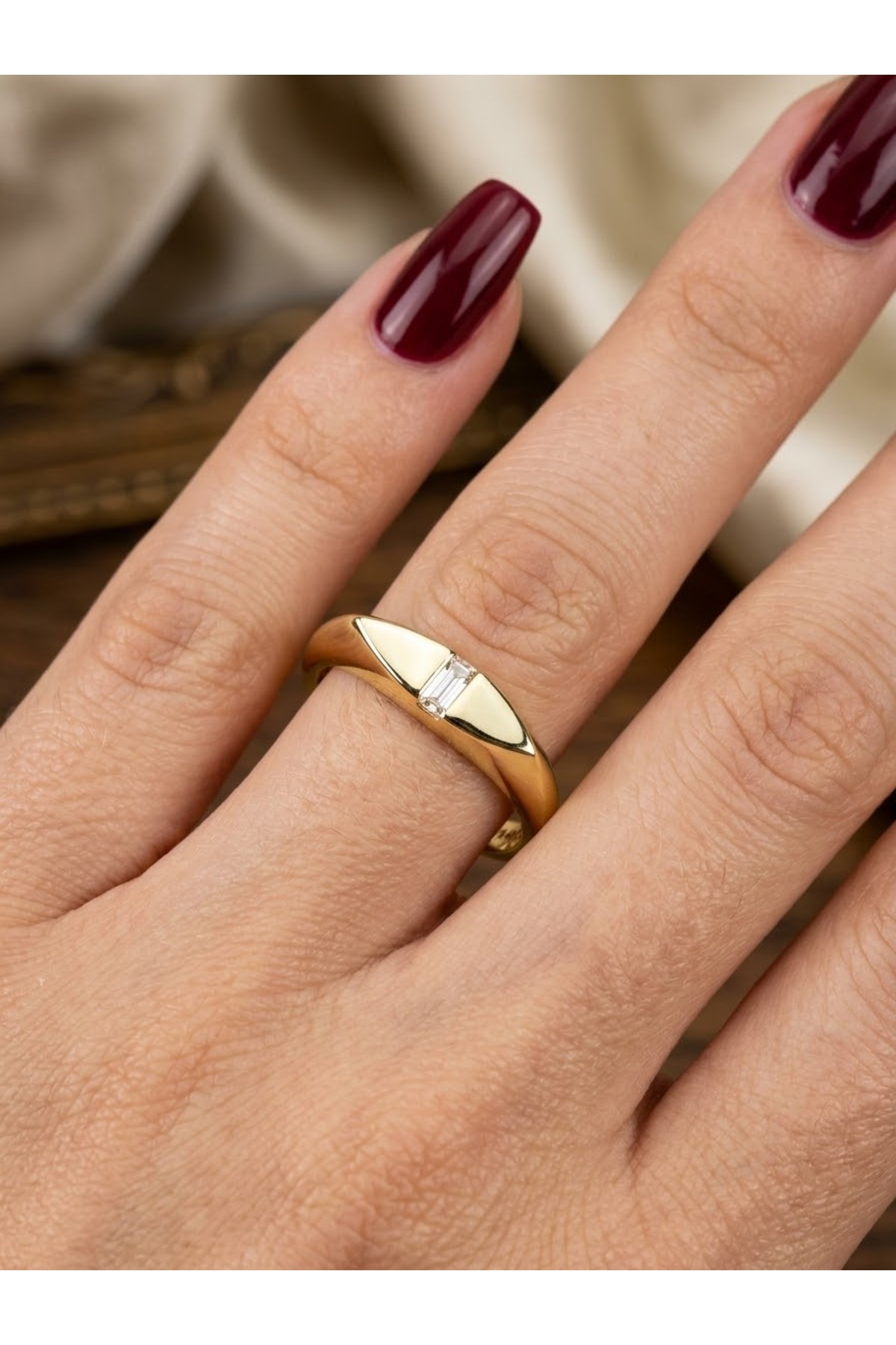 EKİDORA Signet Model Gömme Zirkon Taşlı Gold Kadın Yüzük Ayarlanabilir Çelik Görünümlü Şık Takı görsel 4