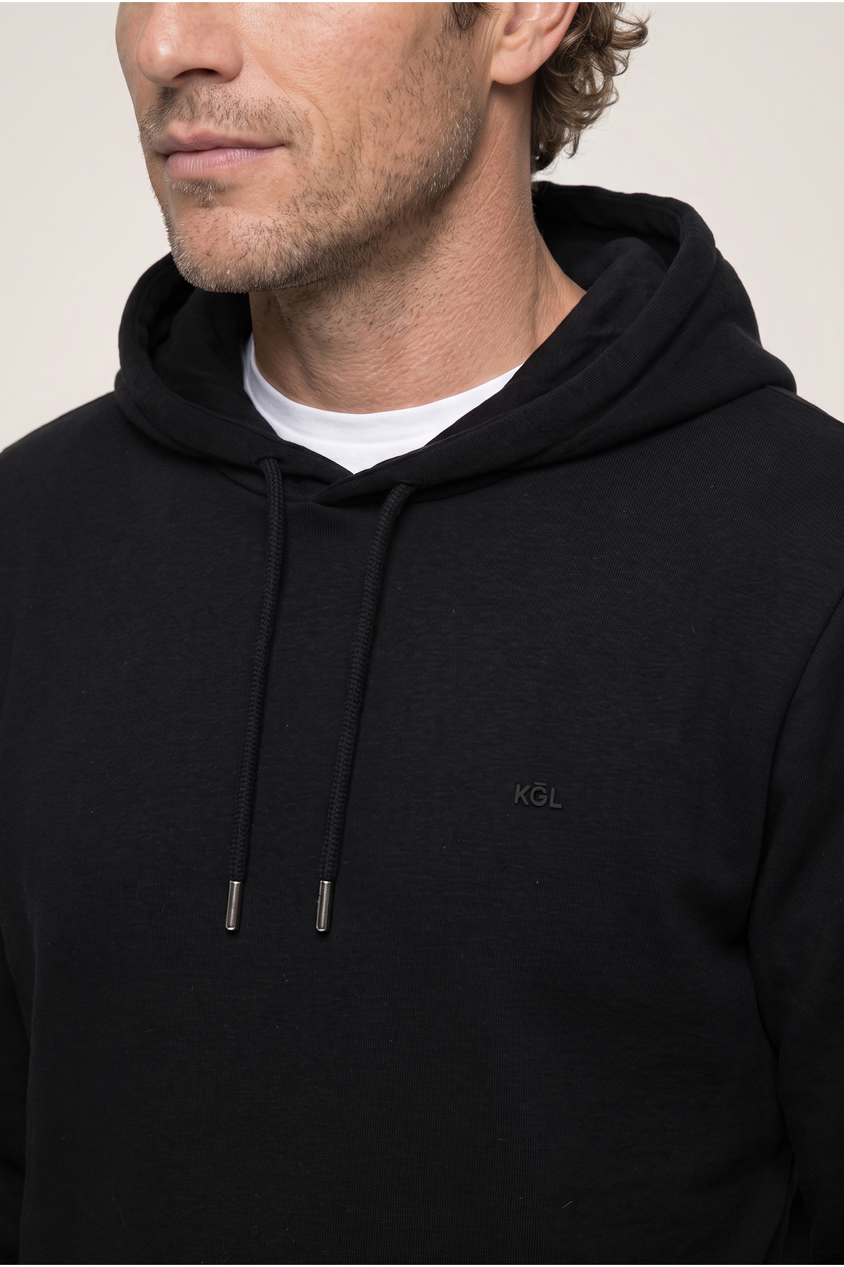 Kapüşonlu Cepli Regular Fit Şardonlu Sıcak Tutan Pamuklu Basic Sweatshirt — مشکی KY26C00000022 — تصویر 4 از 6