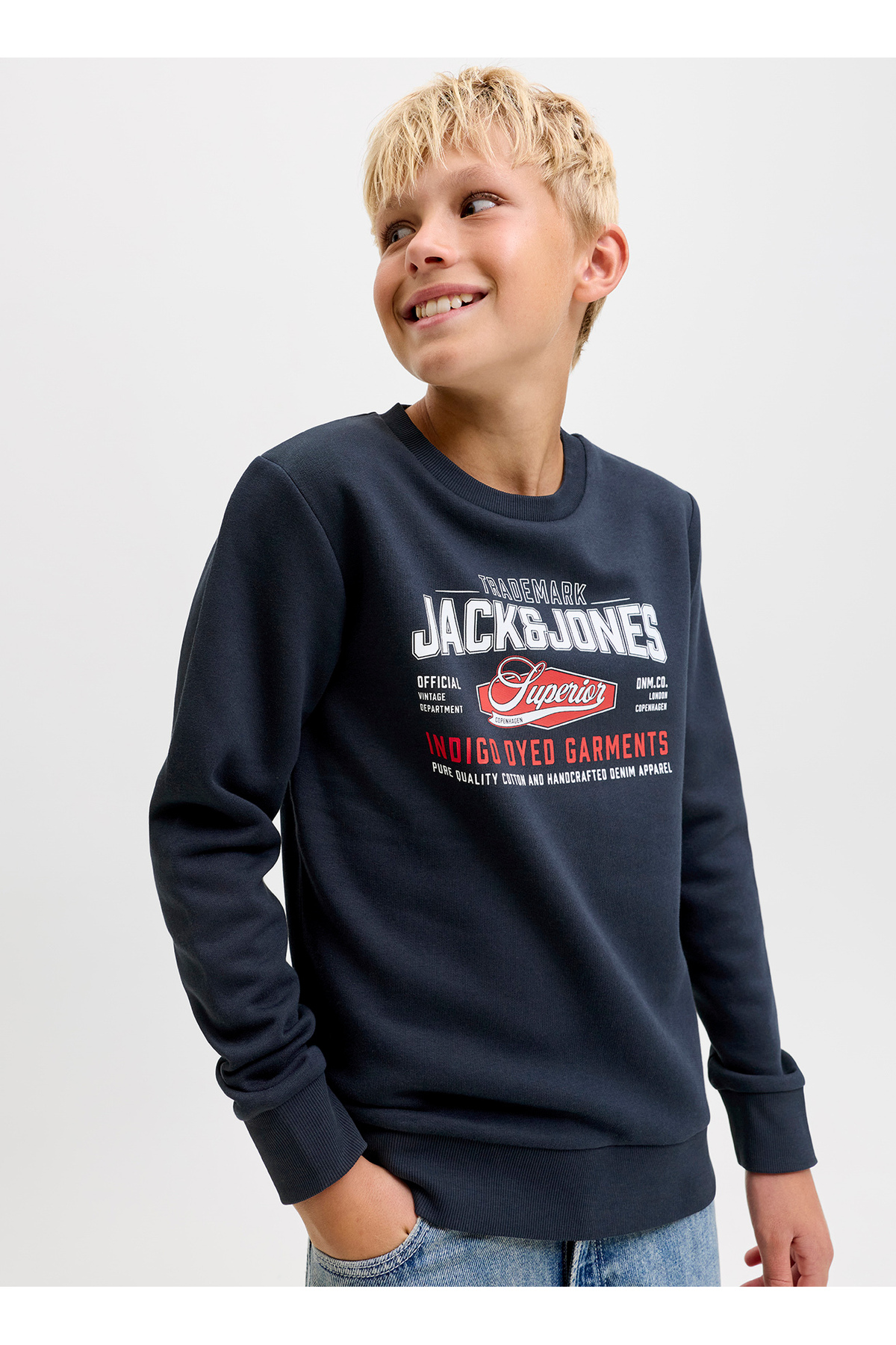 سویشرت طرح‌دار پسرانه سرمه‌ای کد ۱۲۲۹۹۶۲۵ JJELOGO SWEAT CREW ۲ رنگ جک اند جونز سویشرت Jack & Jones