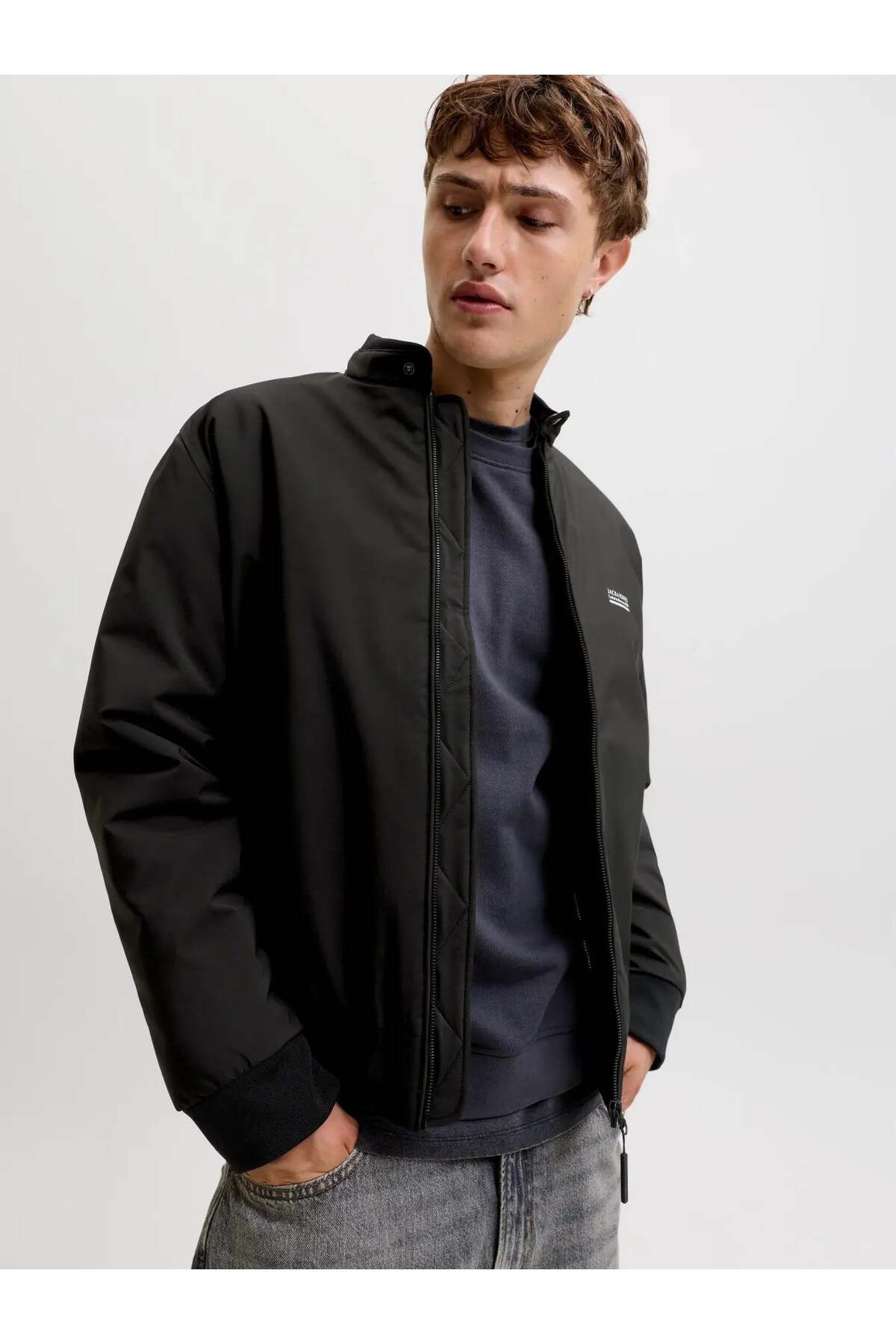 کاپشن مردانه جک اند جونز مدل بروکلین بامبر کد ۱۲۲۹۸۸۲۵ جک اند جونز کاپشن Jack & Jones