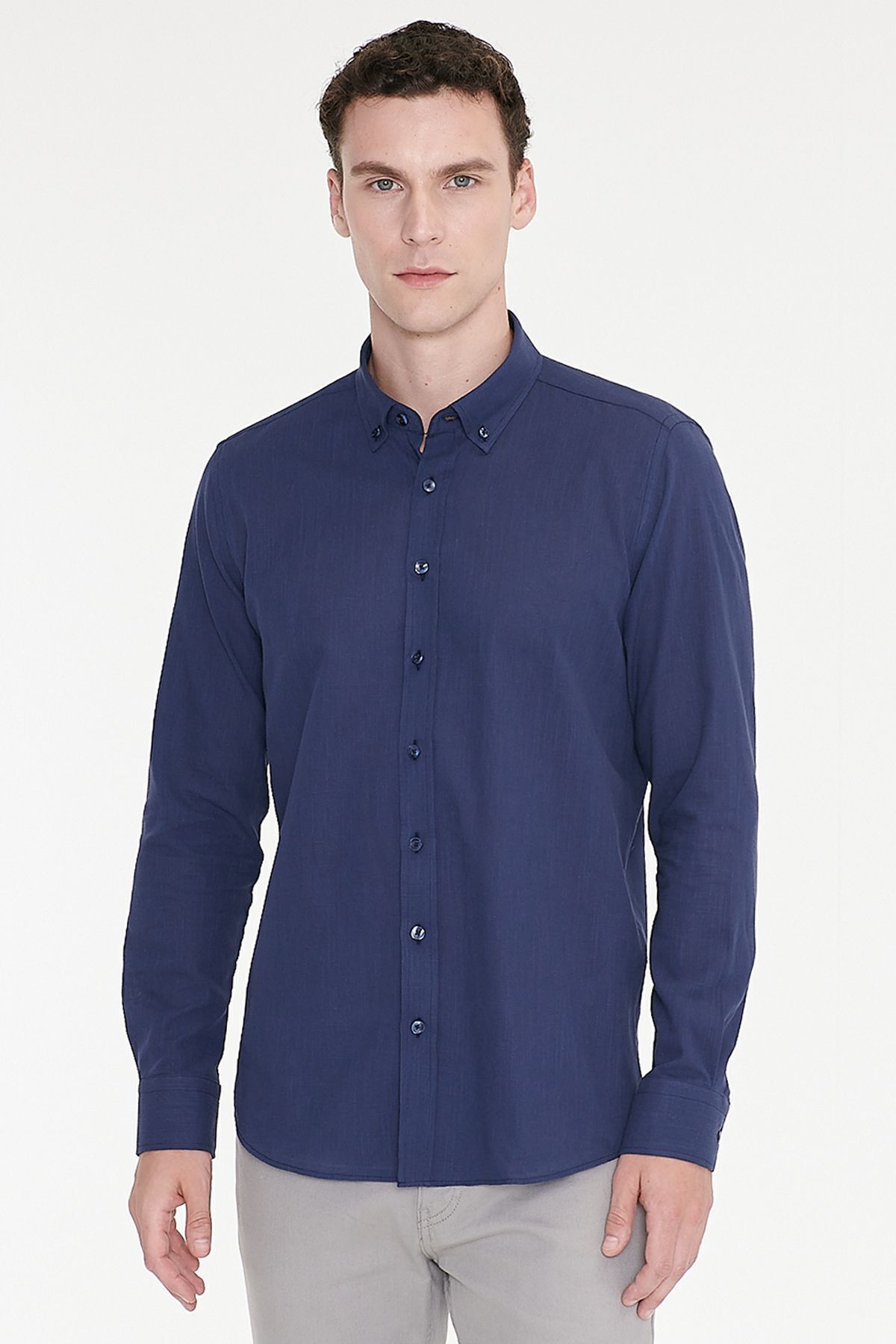 AC&Co / Altınyıldız Classics Erkek Lacivert %100 Pamuk Nefes Alabilen Terletmez Slim Fit Gömlek Flamlı Düğmeli Yaka