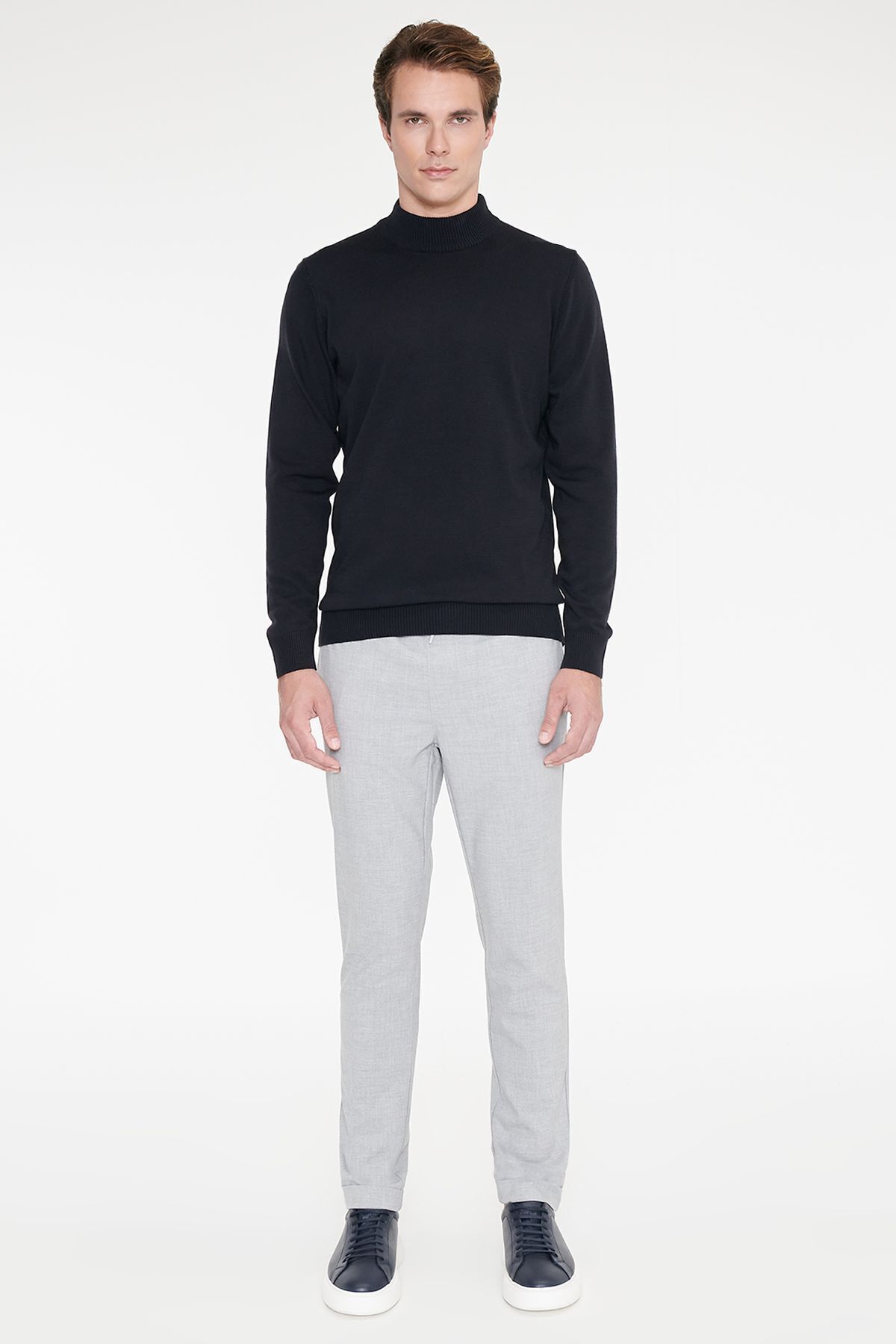 AC&Co / Altınyıldız Classics Erkek Gri Non-Iron Ütü Gerektirmeyen Diz İzi Yapmayan Beli Bağlamalı Jogger Pantolon Slim Fit görsel 2