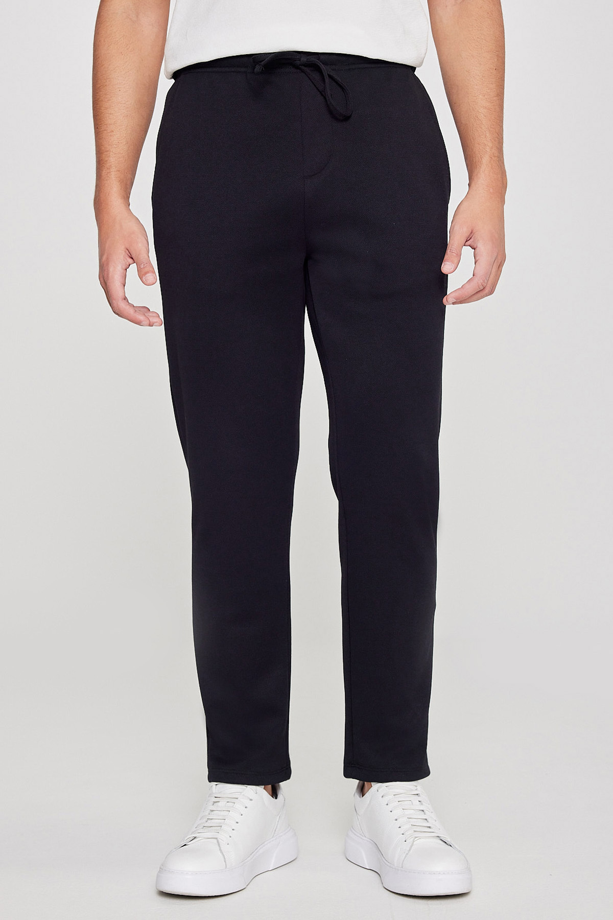 AC&Co / Altınyıldız Classics Erkek Siyah Pamuklu Esnek Beli Lastikli Diagonal Desenli Jogger Pantolon Standart Fit Normal Kesim görsel 5