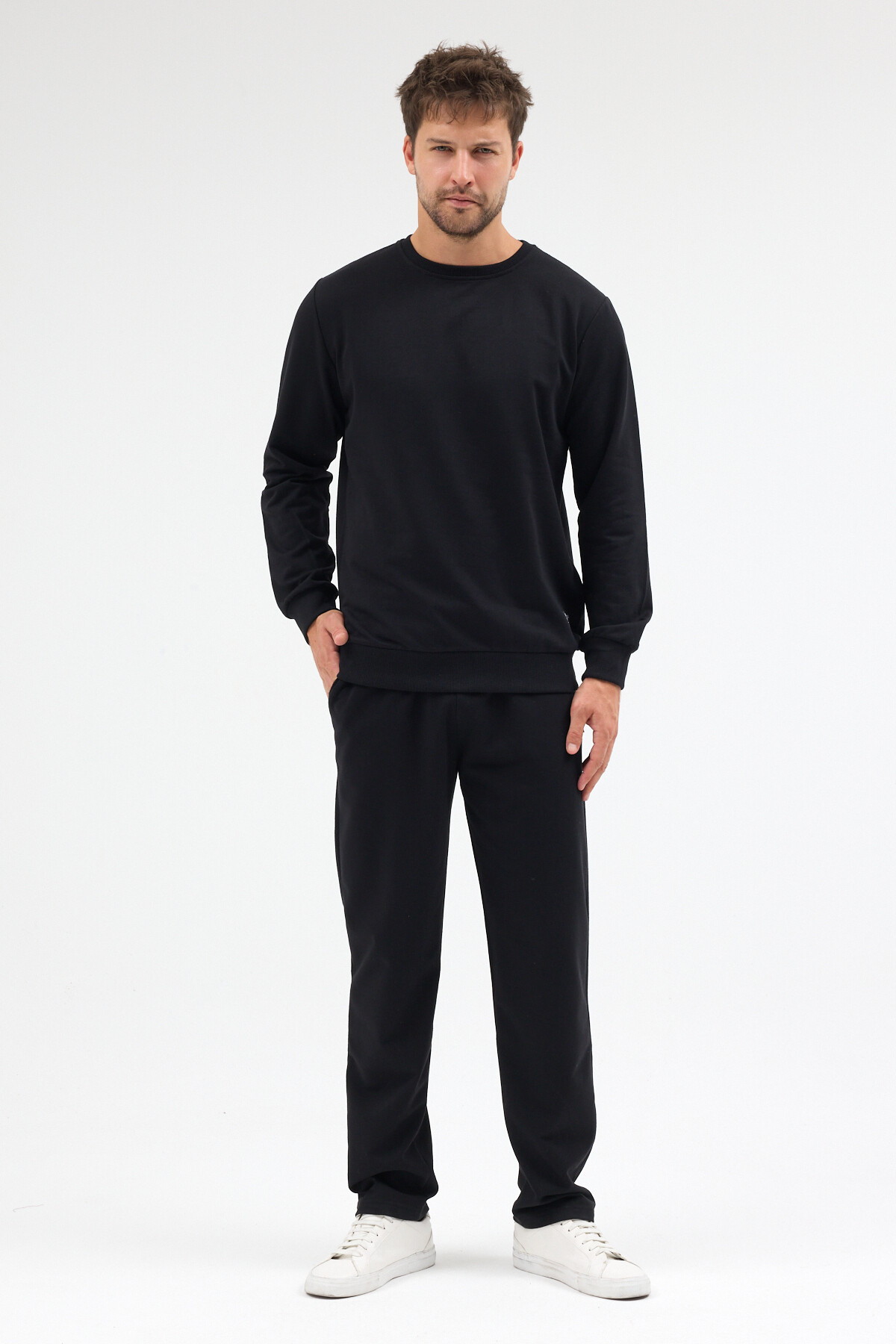 Siyah Relaxed Fit Bisiklet Yaka Sweatshirt Düz Paça Erkek Eşofman Takımı — مشکی MTLCE3847 — تصویر 5 از 9