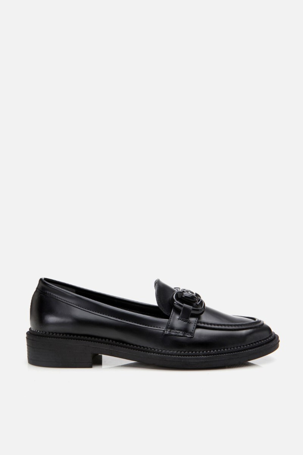 Yaya by Hotiç Kadın Siyah Tokalı Klasik Loafer