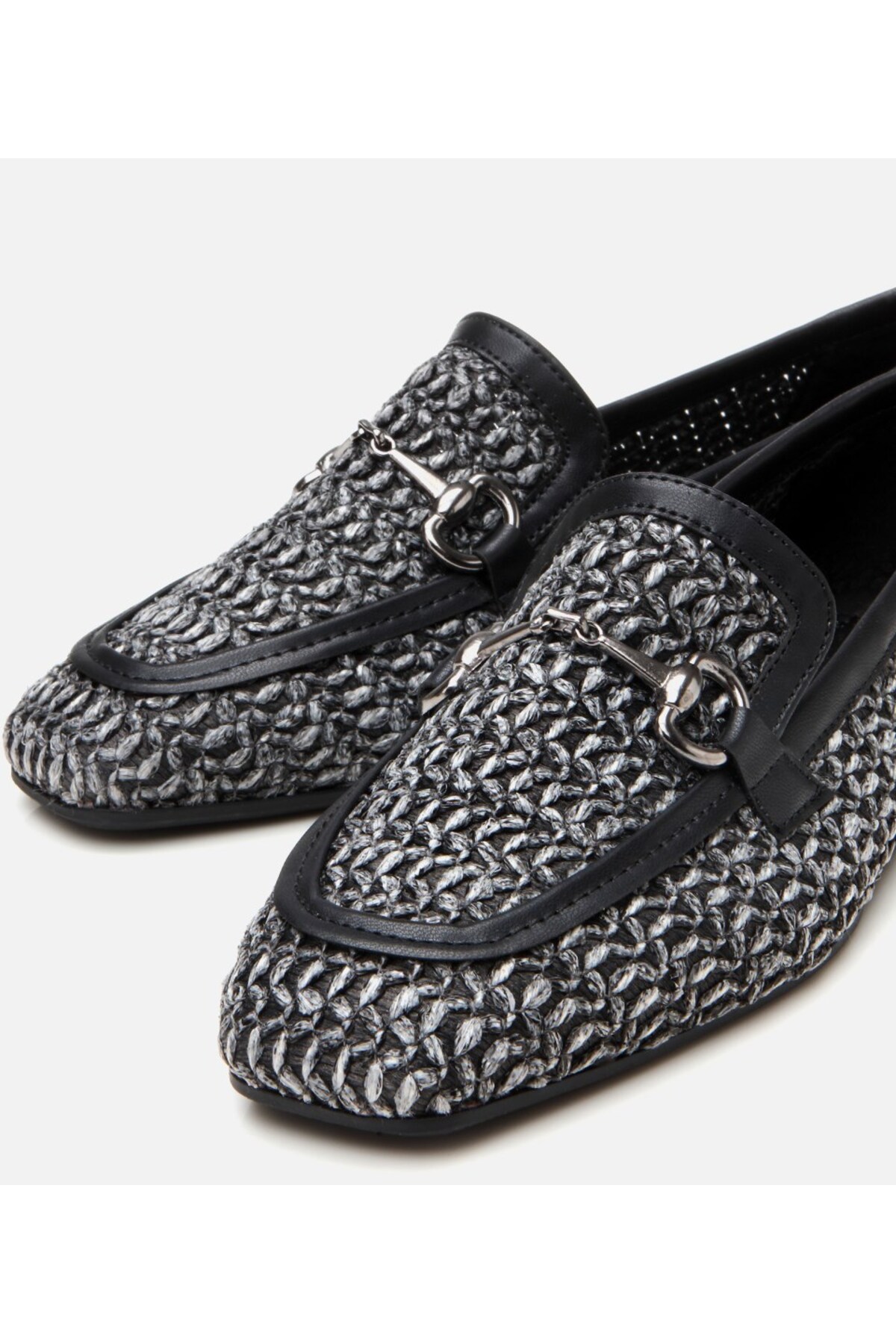 Yaya by Hotiç Kadın Siyah Hasır Detaylı Tokalı Loafer görsel 3