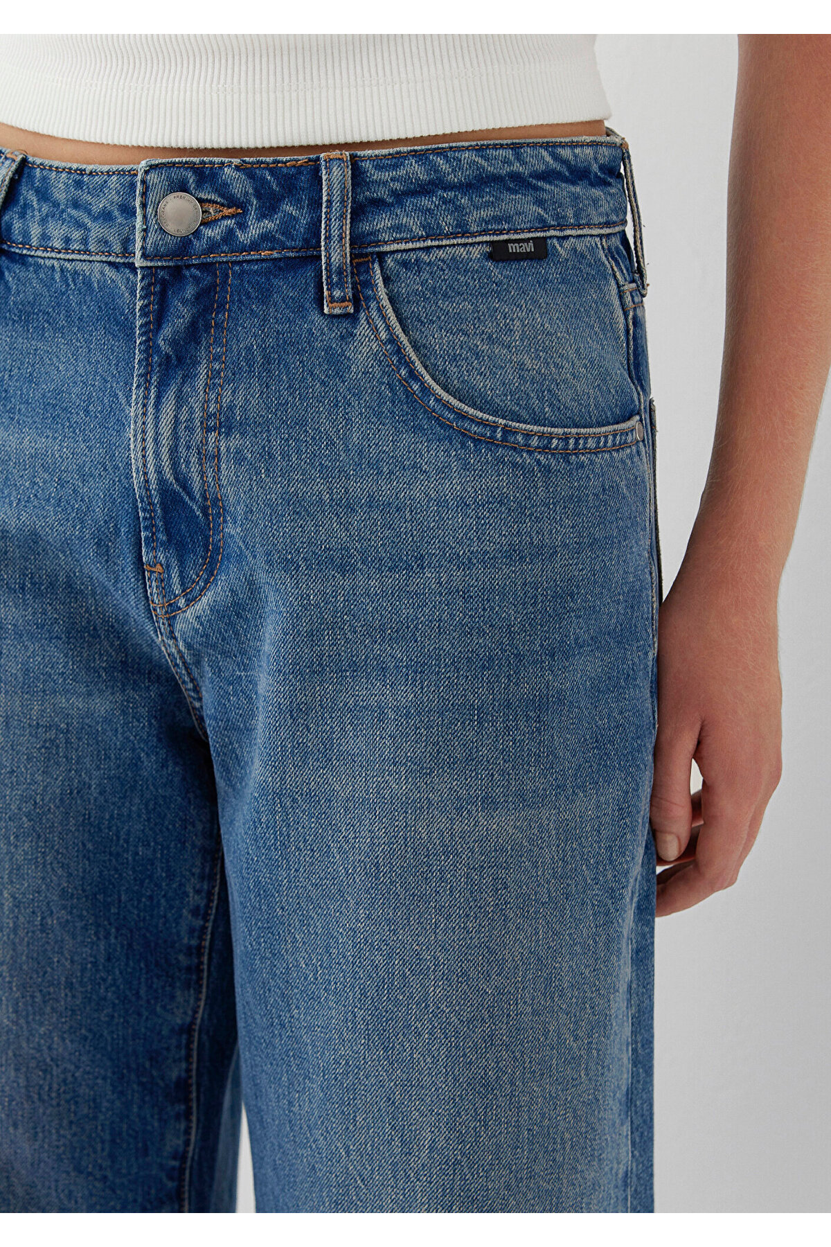 Mavi Leila Premium Blue Gölgeli Indigo Mavisi Jean Pantolon 1010600-A3812 görsel 6