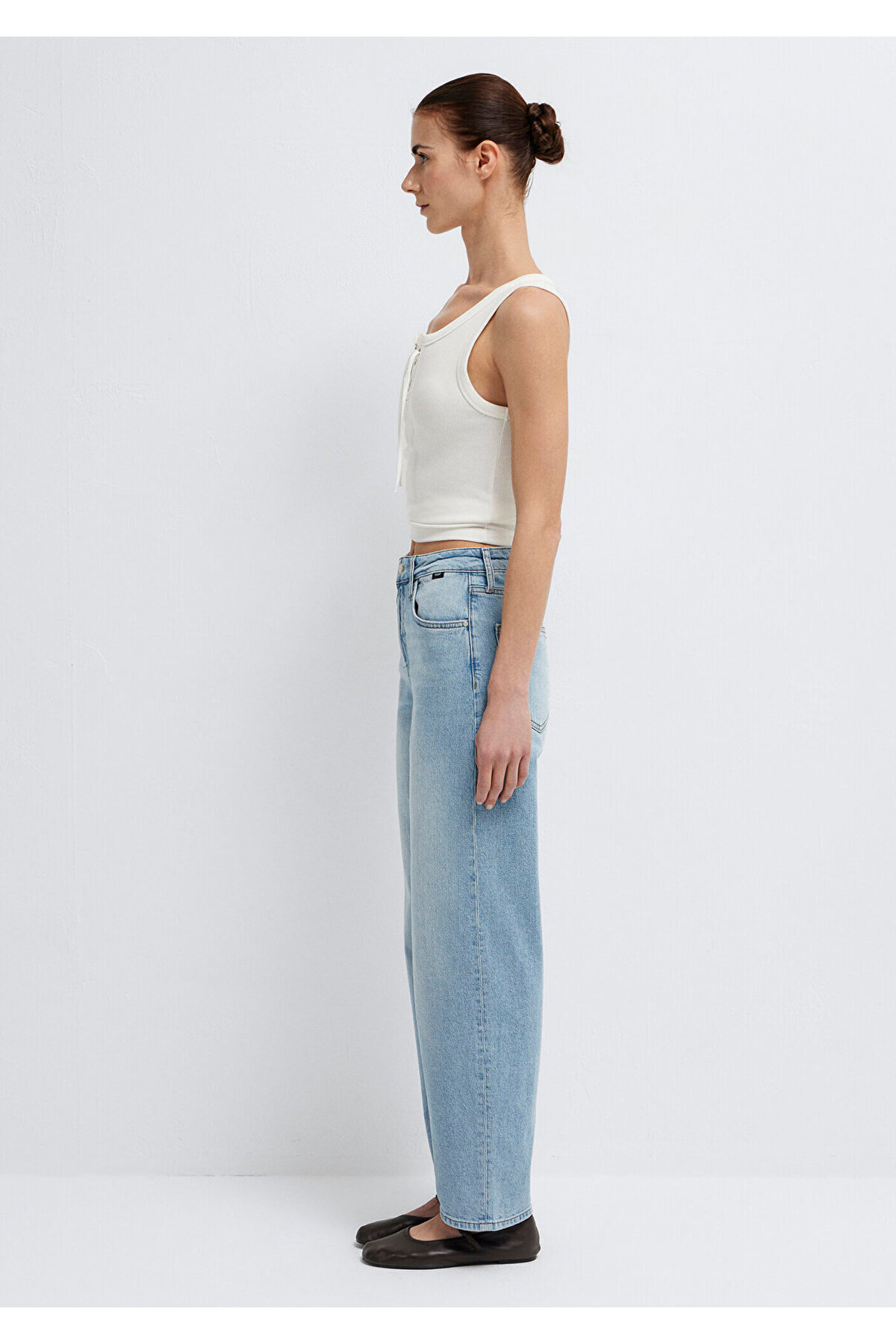 Mavi Leila Premium Blue Gölgeli Açık Jean Pantolon 1010600-A1573 görsel 4