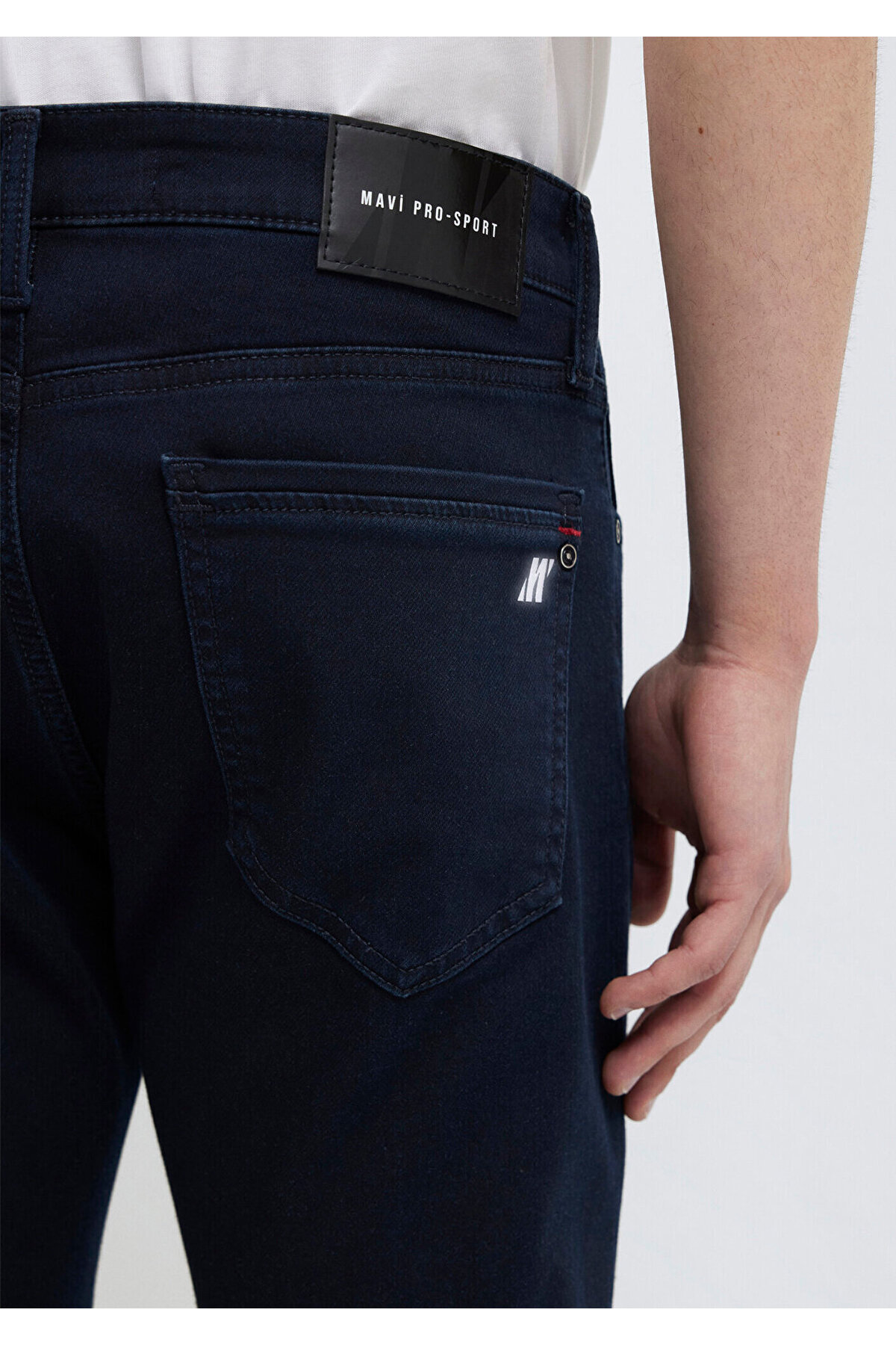 Mavi Martin Pro Sport Koyu Mürekkep Jean Pantolon 00378A1740 görsel 8