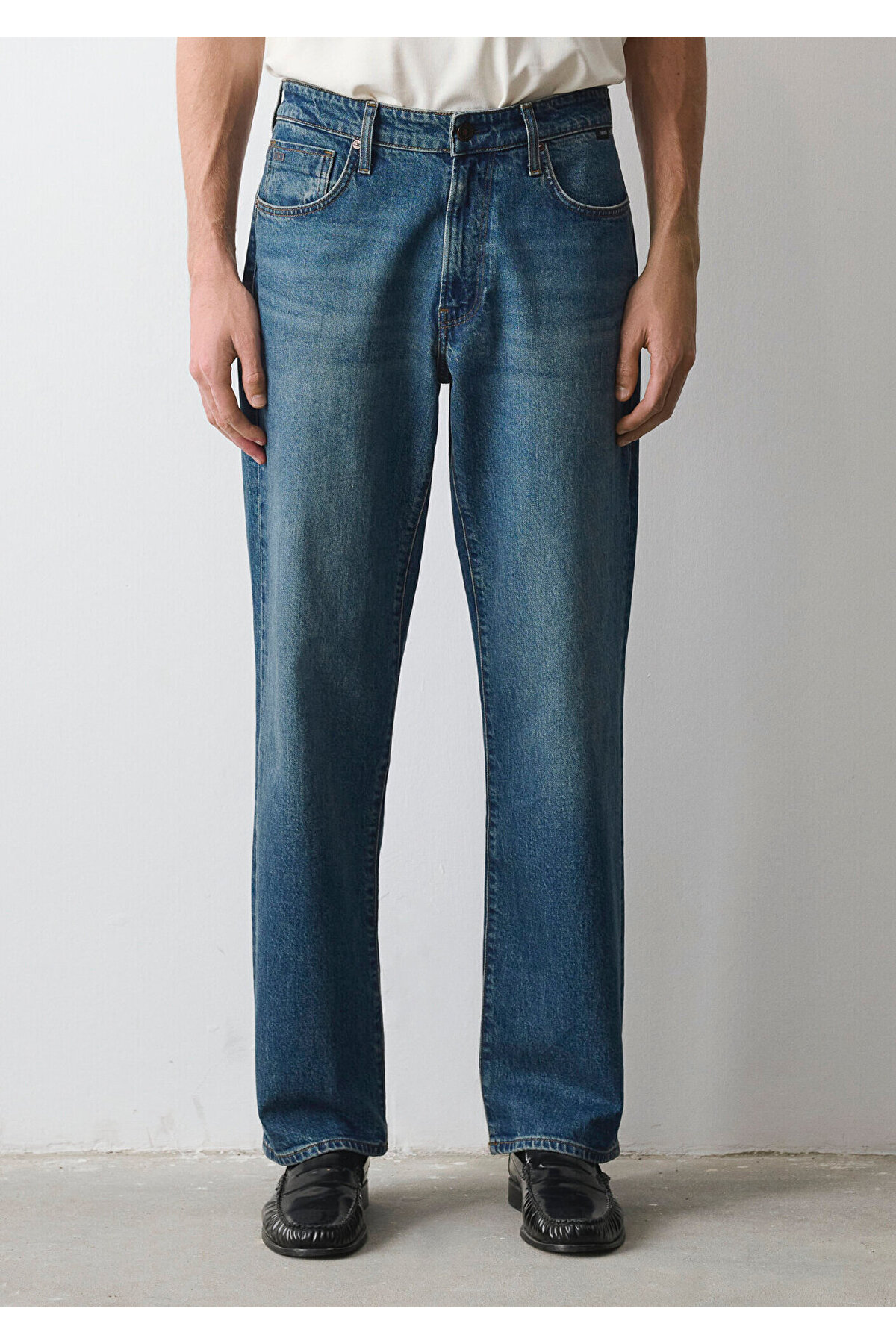 Mavi Marlon Classic Denim Puslu Indigo Mavisi Jean Pantolon 0019166-A2952 görsel 4
