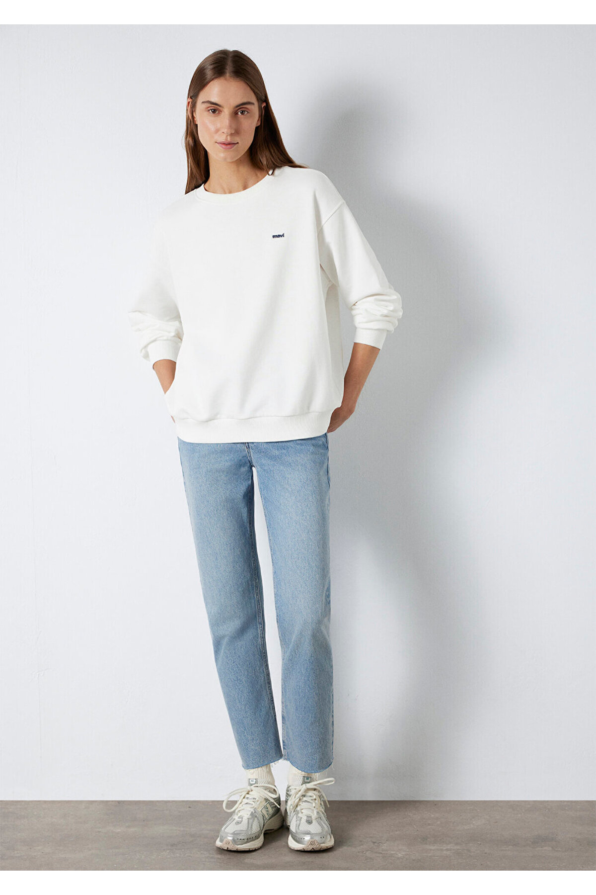 Mavi Nakışlı Ekru Sweatshirt 1S10366-70057 görsel 2