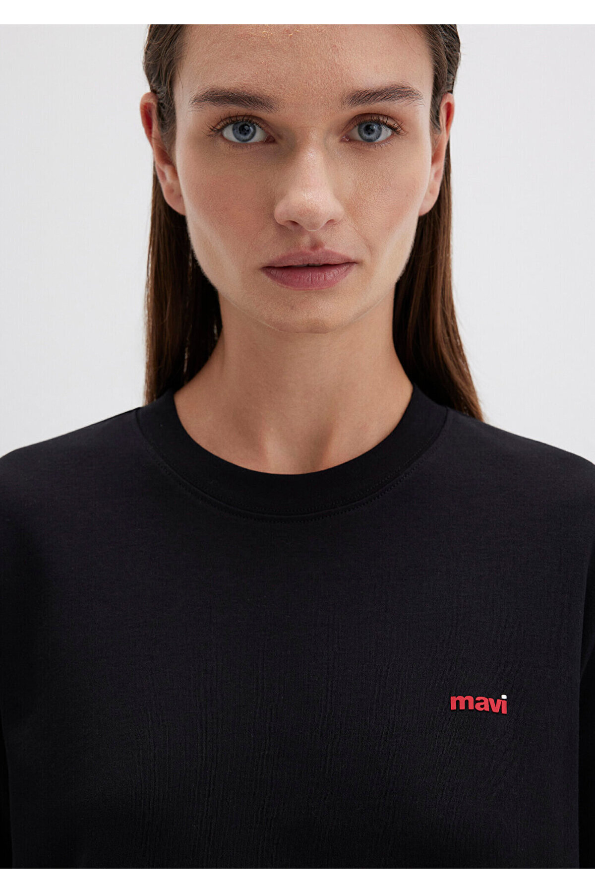 Mavi Mini Logo Baskılı İnterlok Siyah Basic Tişört Regular Fit / Normal Kesim 1612122-900 görsel 5