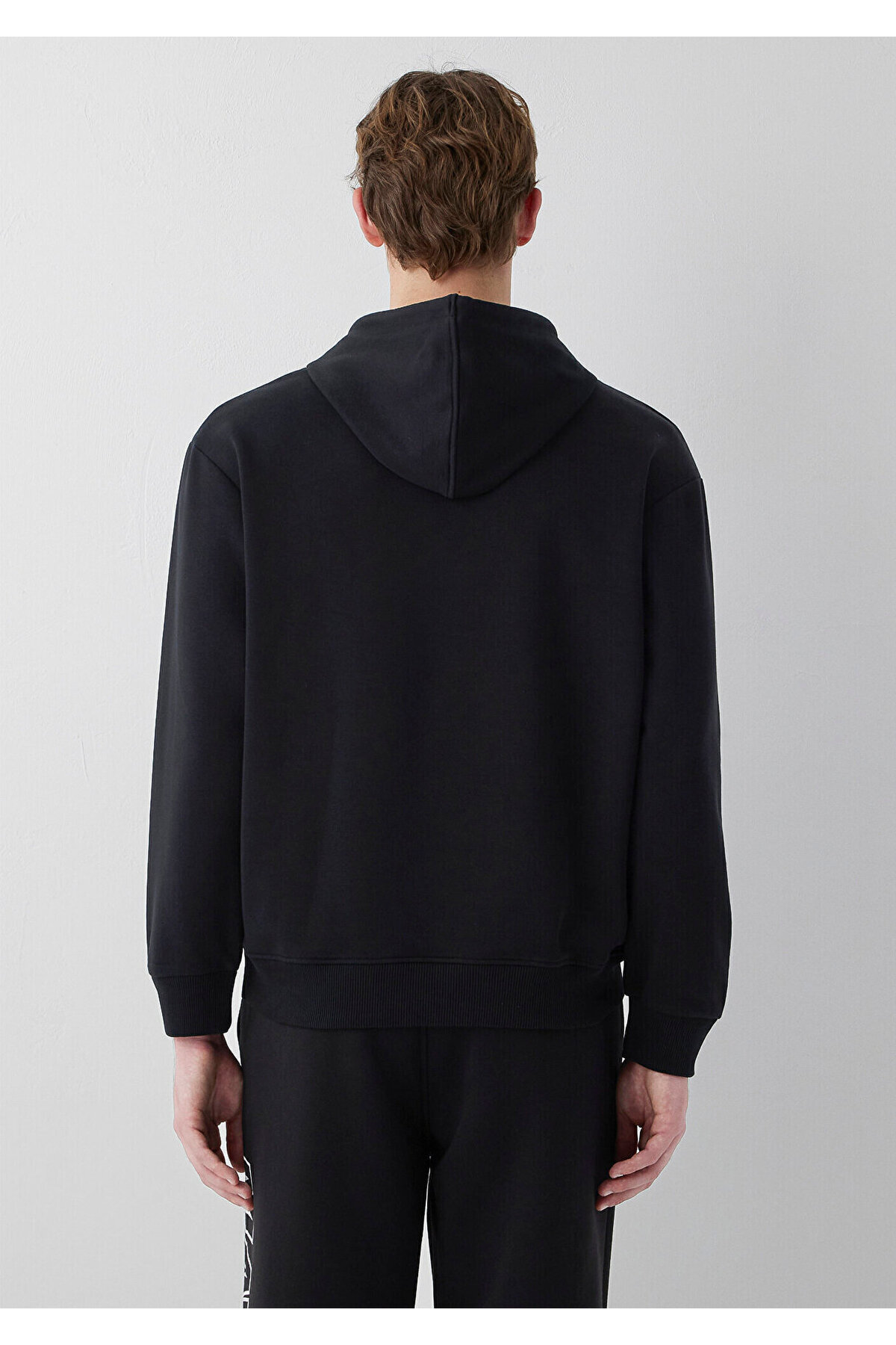 Mavi M0S10196 Logo Baskılı Kapüşonlu Erkek Sweatshirt SİYAH görsel 5