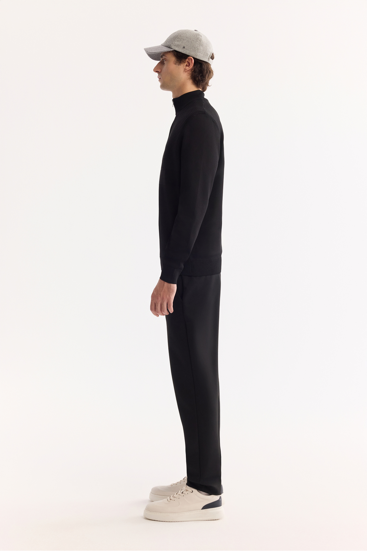 Avva Erkek Siyah Dik Yaka Fermuarlı Rayon Tüylenmeyen Triko Regular Fit Kazak A52Y5021 görsel 3