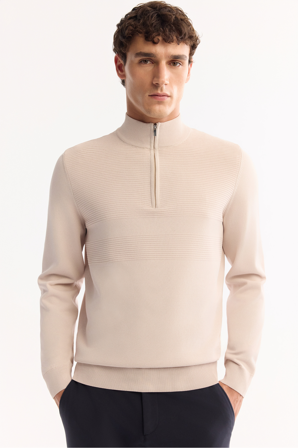 Avva Erkek Bej Dik Yaka Fermuarlı Rayon Tüylenmeyen Triko Regular Fit Kazak A52Y5021 görsel 2