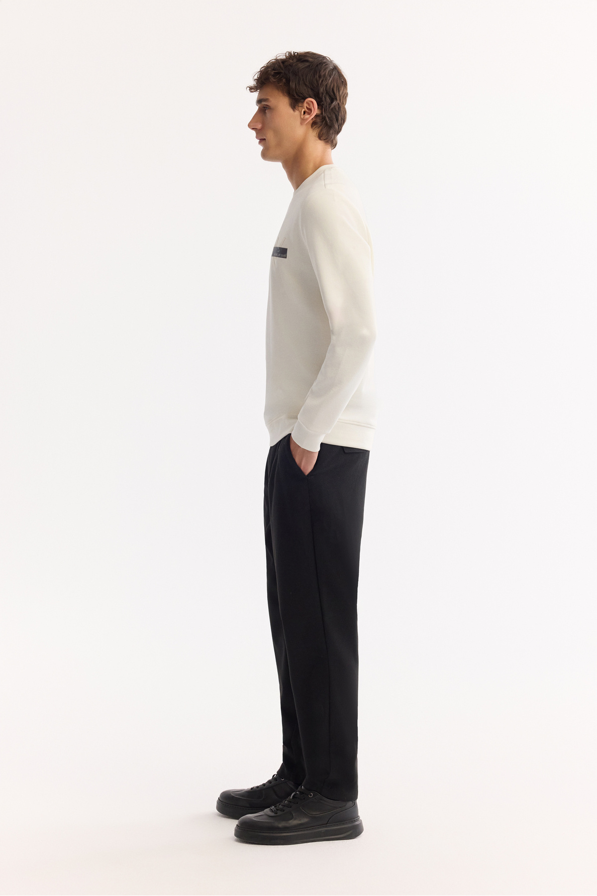 Avva Erkek Ekru Bisiklet Yaka Pamuklu Bi-Stretch Baskılı Regular Fit Sweatshirt A52Y1260 görsel 3
