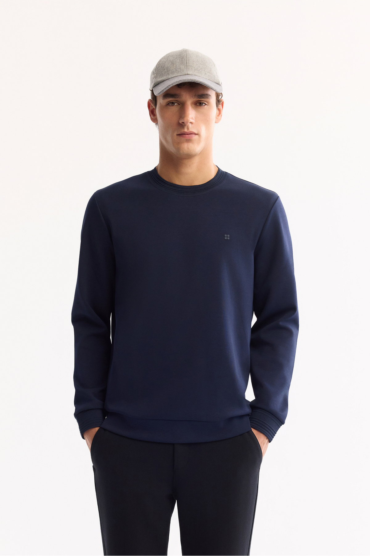 Avva Erkek Lacivert Bisiklet Yaka Pamuklu Bi-Stretch Regular Fit Sweatshirt A52Y1271