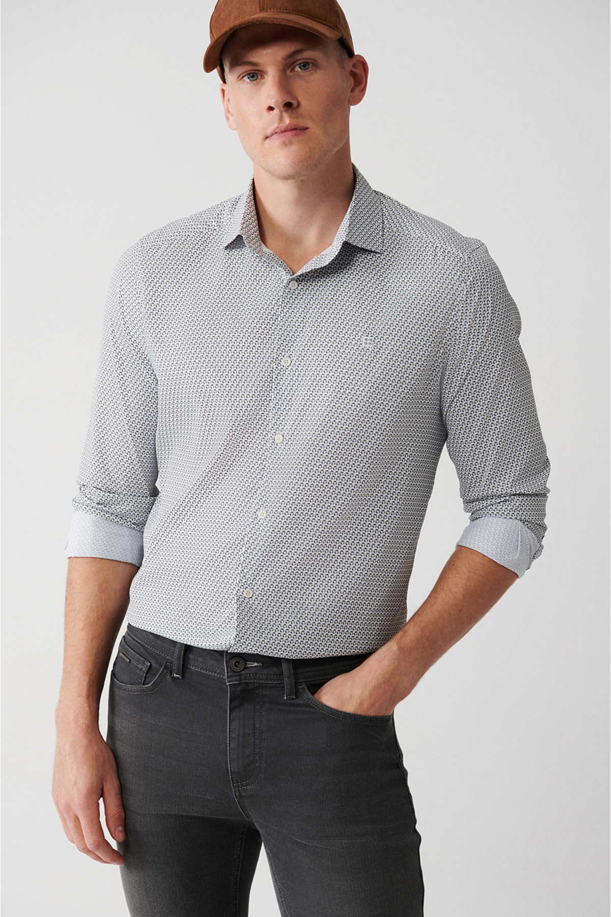 Avva Erkek Gri Klasik Yaka Geometrik Baskılı Travel Slim Fit Gömlek A32Y2109