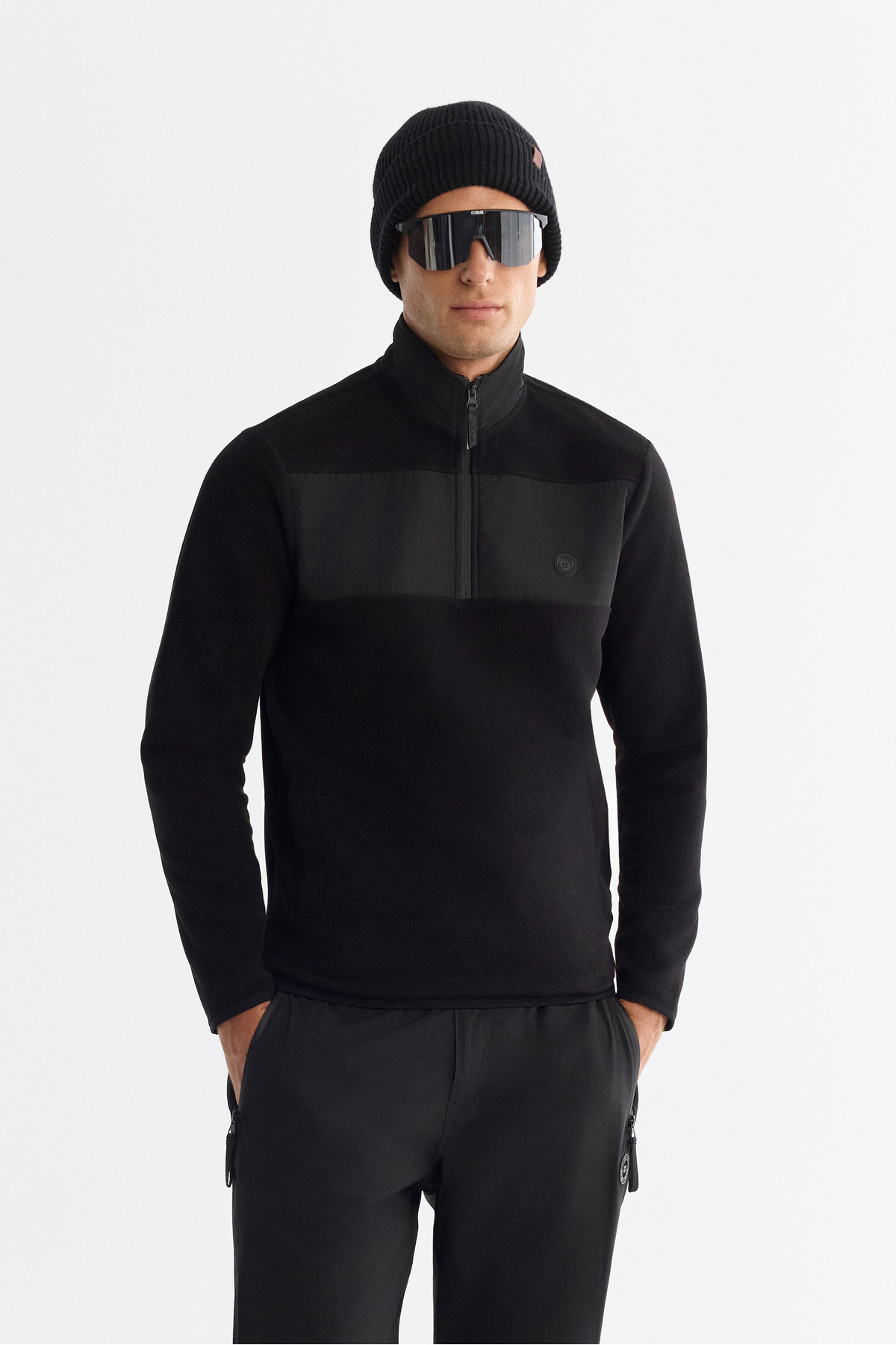 Avva Erkek Siyah Soğuğa Dayanıklı Fermuarlı Dik Yaka Polar Regular Fit Sweatshirt A42Y1380