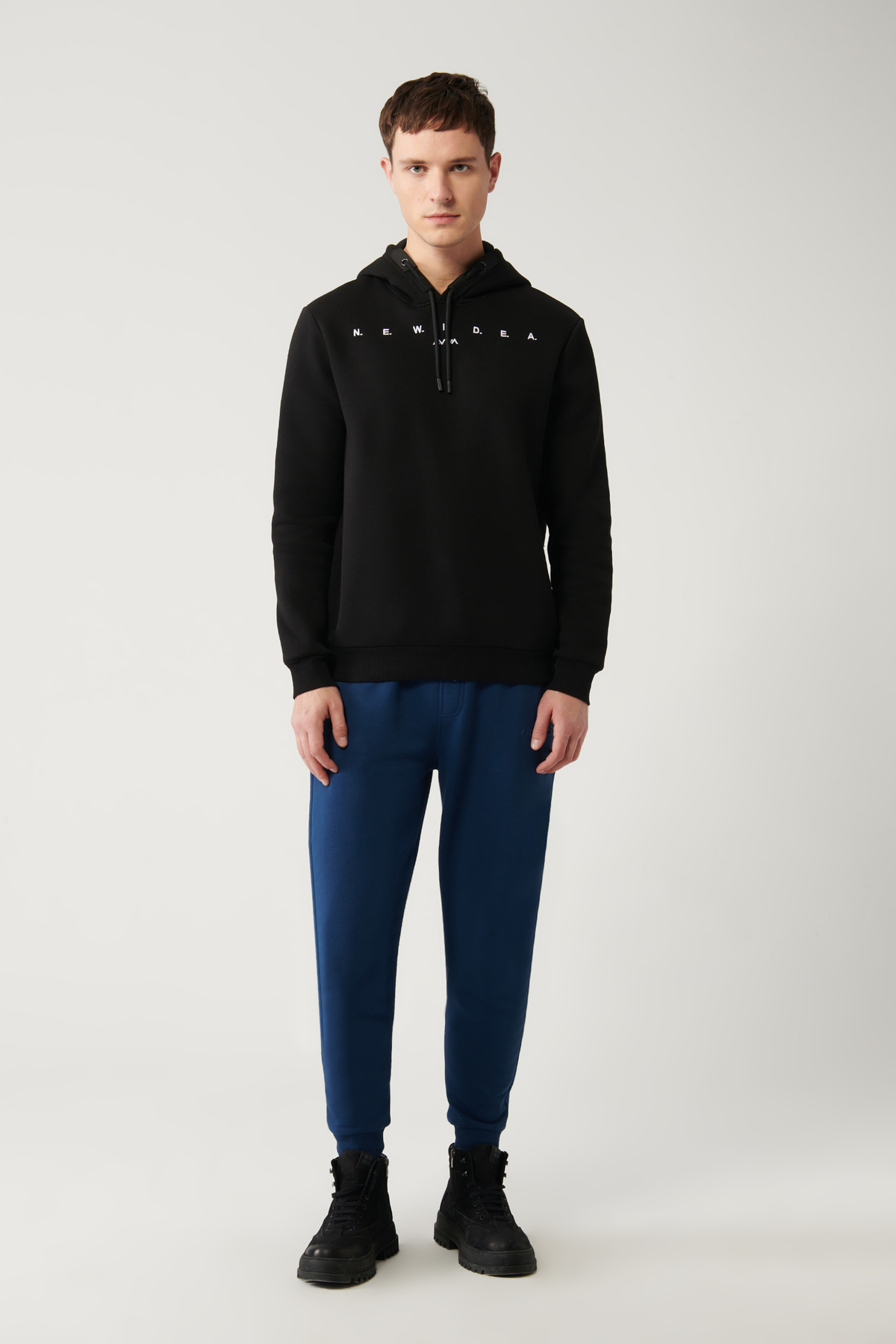 Avva Erkek Siyah Şardonlu Kumaş Kapüşonlu Yaka Nakışlı Sweatshirt A32Y1393 görsel 5