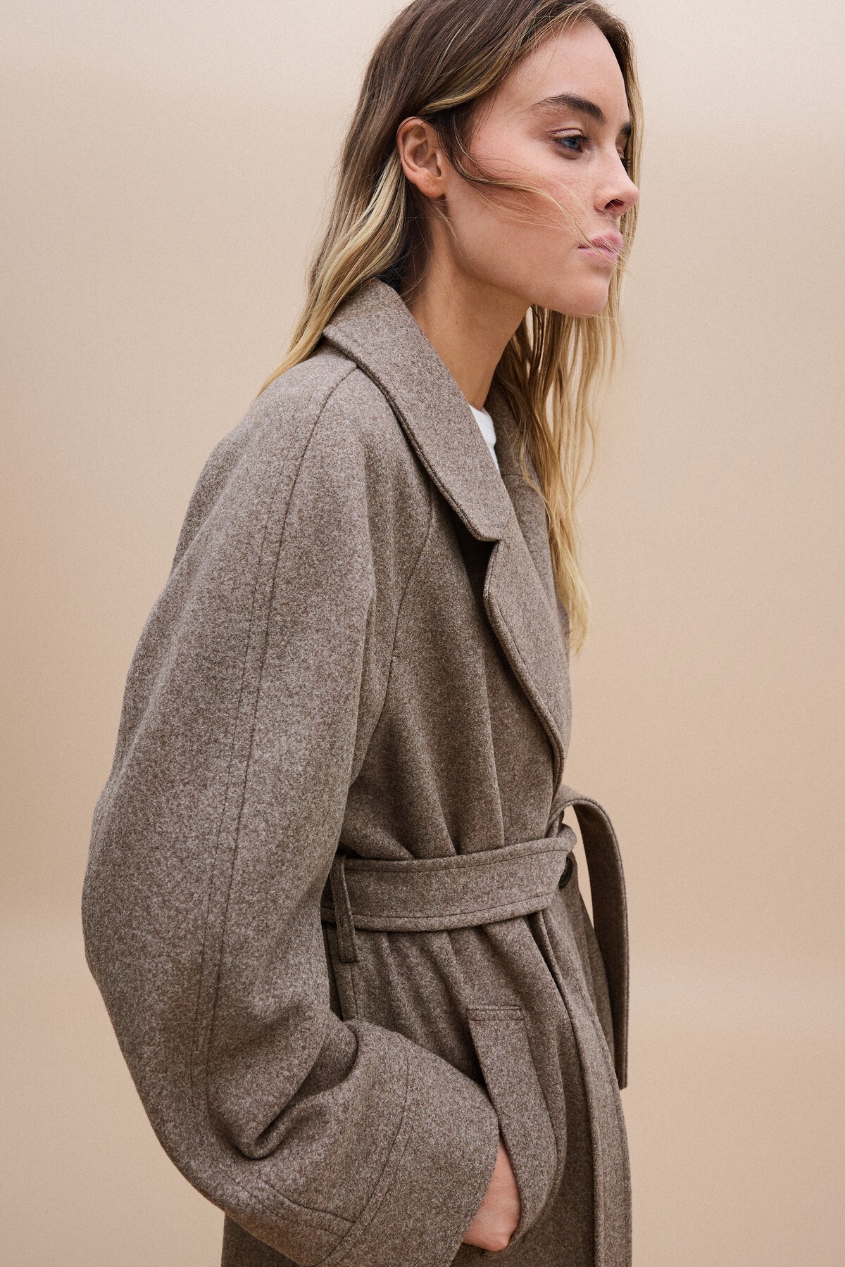 Bershka Soft touch kemerli uzun kaban görsel 4