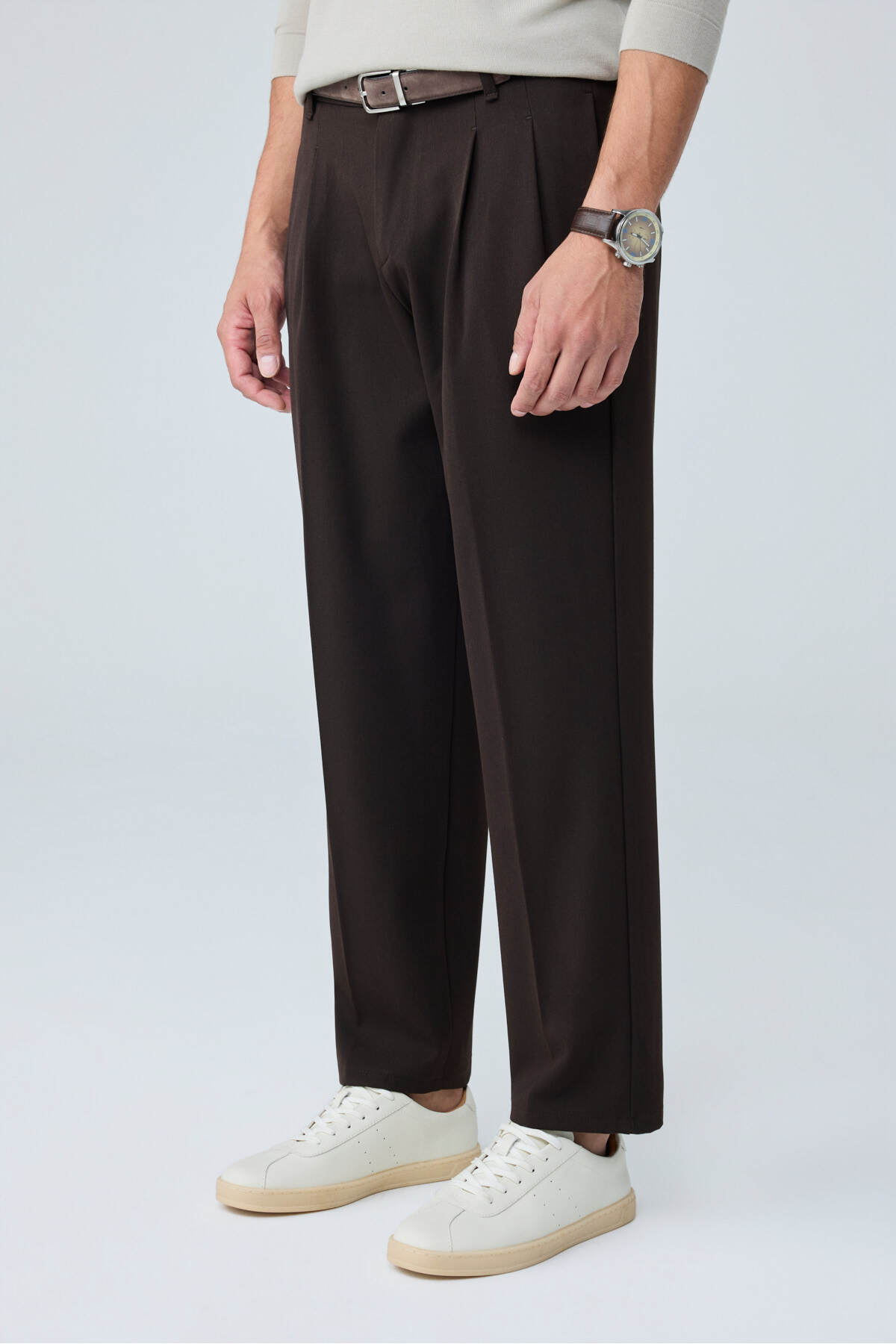Erkek Baggy Fit Pileli Kumaş Pantolon Kahverengi 0172DNGR — قهوه‌ای — تصویر 5 از 8