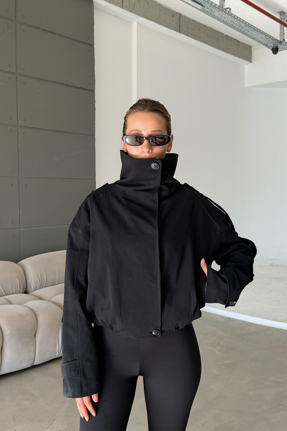 MANMARK Kadın Yüksek Yaka Kol Apolet Detaylı Gabardin Kumaş Oversize Trençkot Ceket