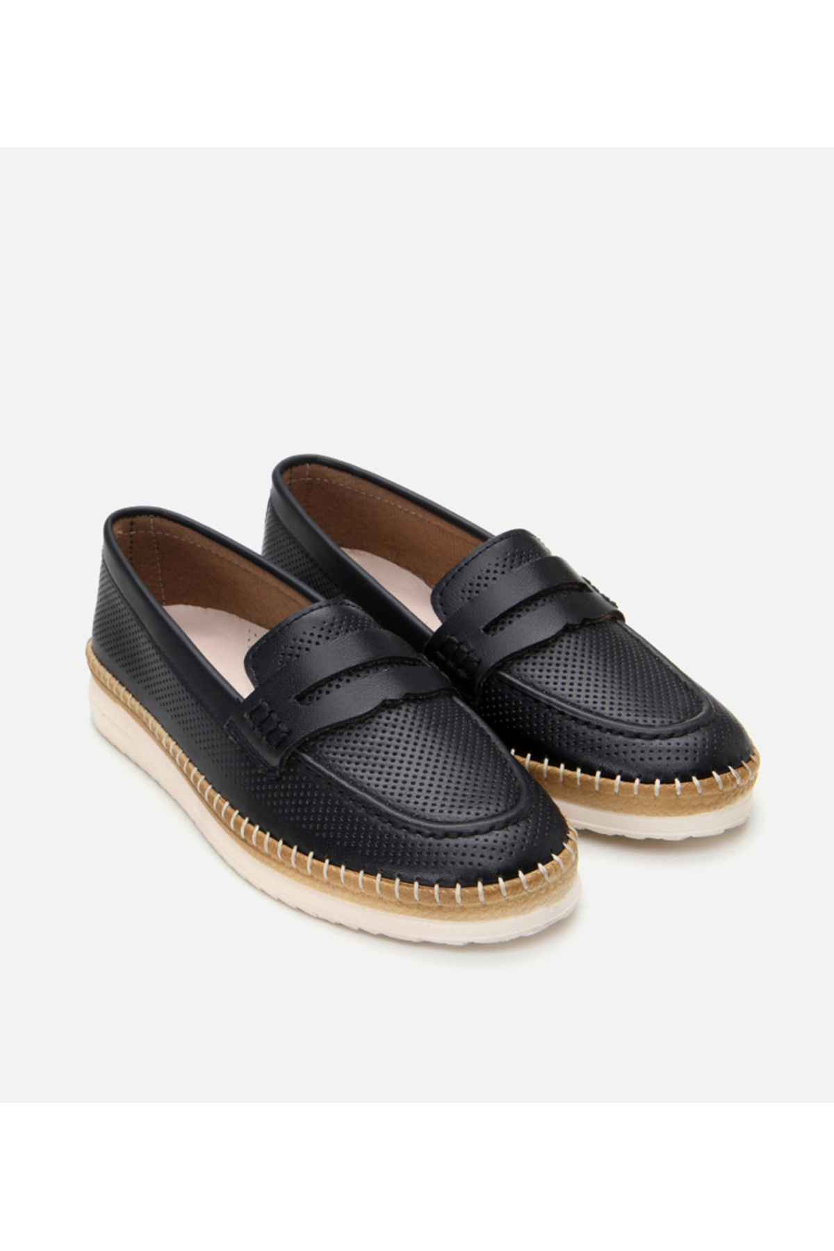 Hotiç Kadın Siyah Delikli Günlük Loafer görsel 2