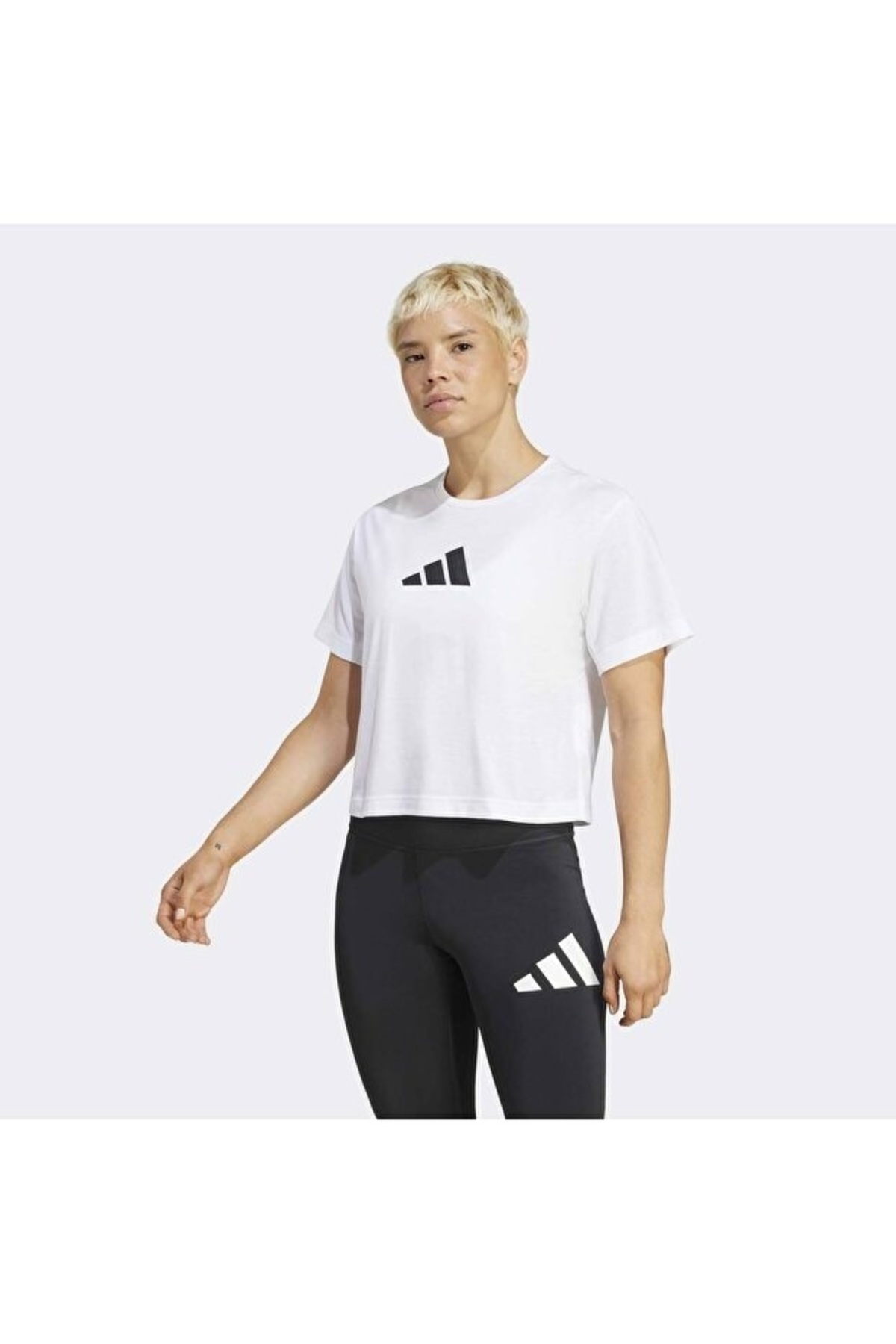 تیشرتزنانهadidasسفید تیشرتزنانهadidasسفید