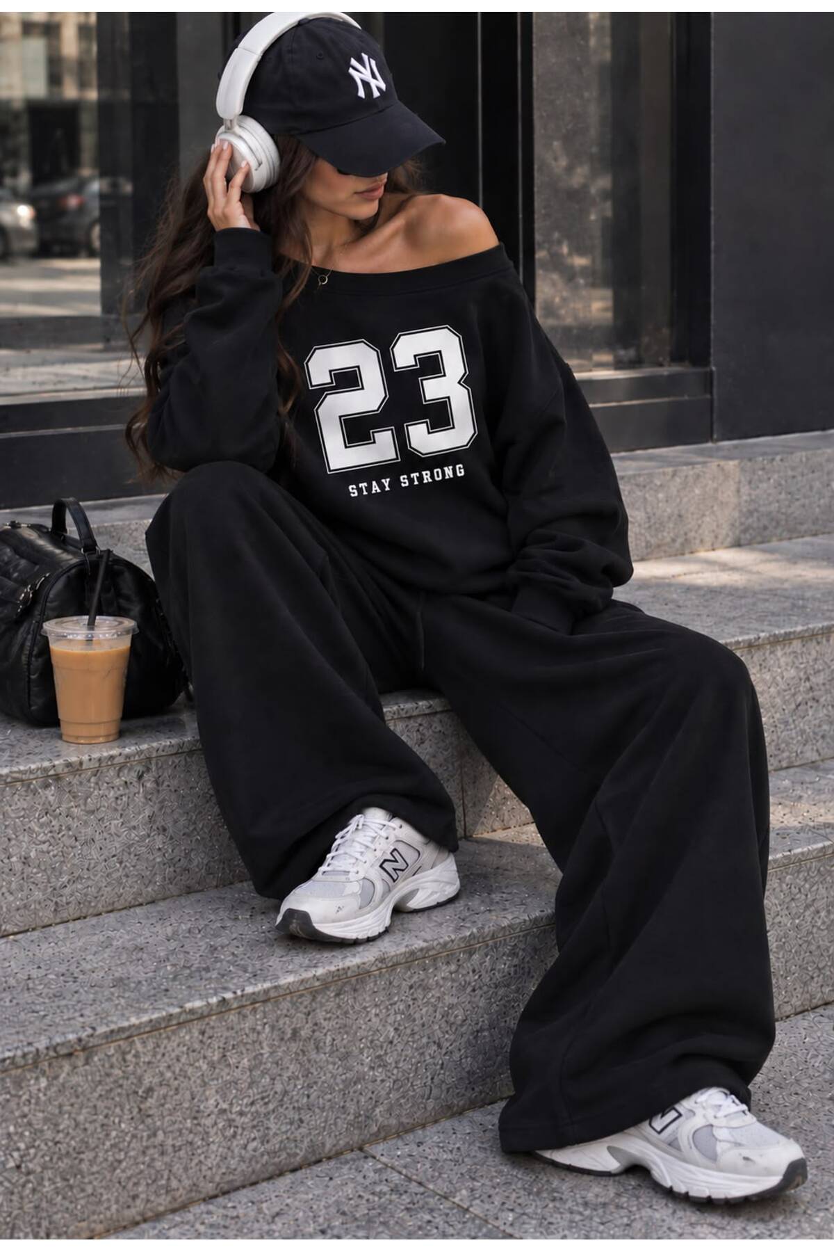 Siyah 23 Baskılı Bol Asimetrik Yakalı Sweatshirt/ WideLeg/Geniş Paça Alt Eşofman Takımı — مشکی WL/tkm003