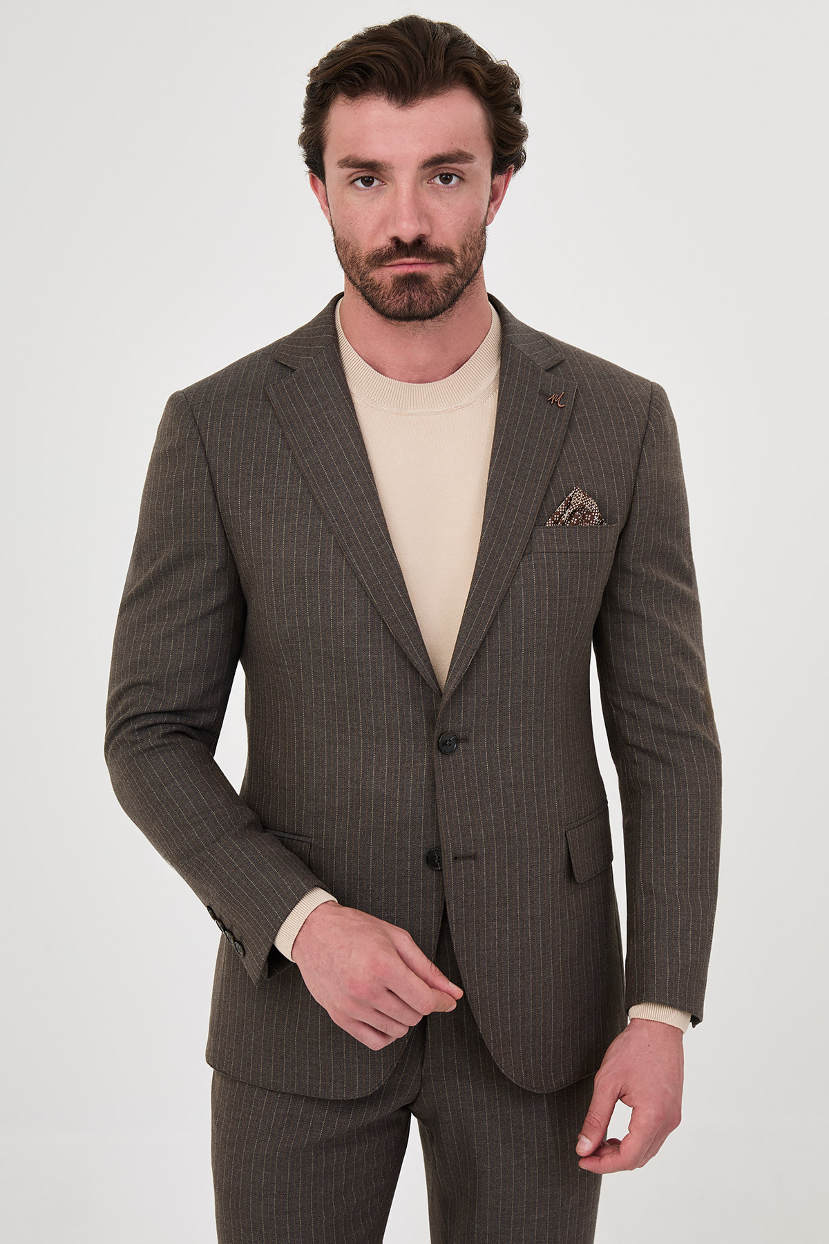 کت و شلوار مردانه باریک راه راه، یقه تک، بدون جلیقه، ترکیبی از پشم، قهوه ای - 45483.26K — رنگارنگ — تصویر 4 از 7
