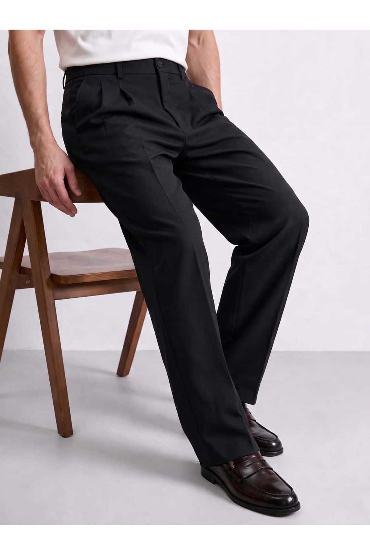 Pileli Bol Kalıp Siyah Pantolon FW7358 — مشکی pileli-bol-kalip-siyah-pantolon-fw7358 — تصویر 3 از 4