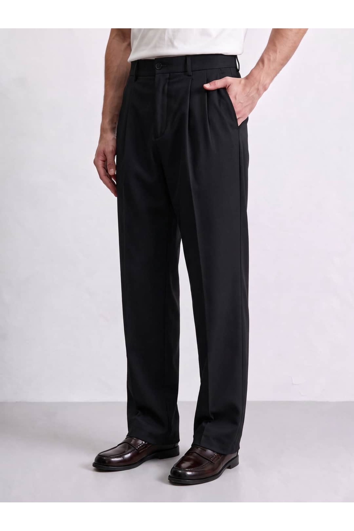 Pileli Bol Kalıp Siyah Pantolon FW7358 — مشکی pileli-bol-kalip-siyah-pantolon-fw7358 — تصویر 2 از 4