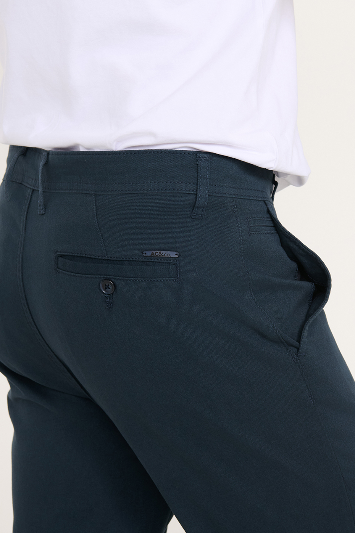 Erkek Lacivert Pamuklu Tapered Fit Yan Cepli Diagonal Desenli Esnek Casual Pantolon — سرمه‌ای ET0120000002 — تصویر 4 از 4
