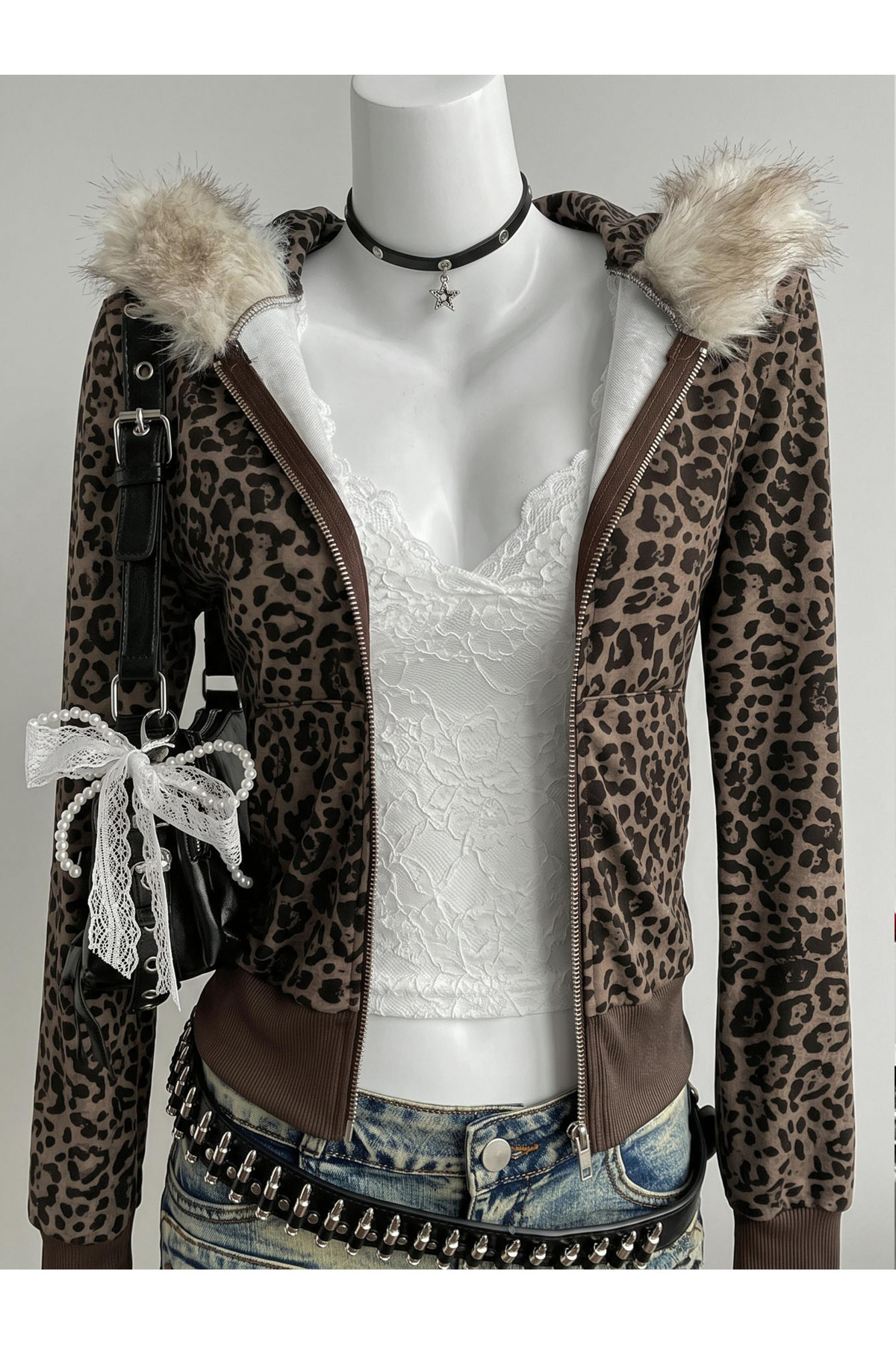 Leopar Detaylı Kürk Kapüşonlu Fermuarlı Sweatshirt Hırka — رنگارنگ KRKKm — تصویر 3 از 8