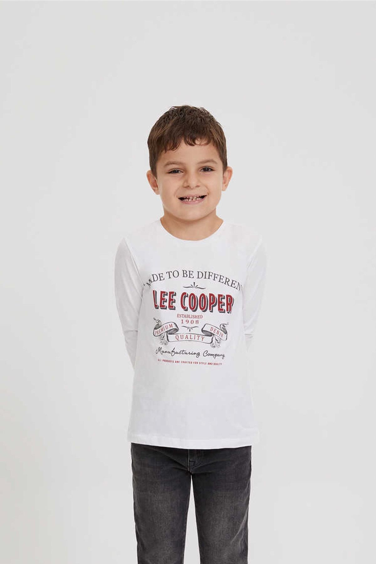 سویشرت پسرانه پوست سفید 201 LCB 241011 Lee Cooper
