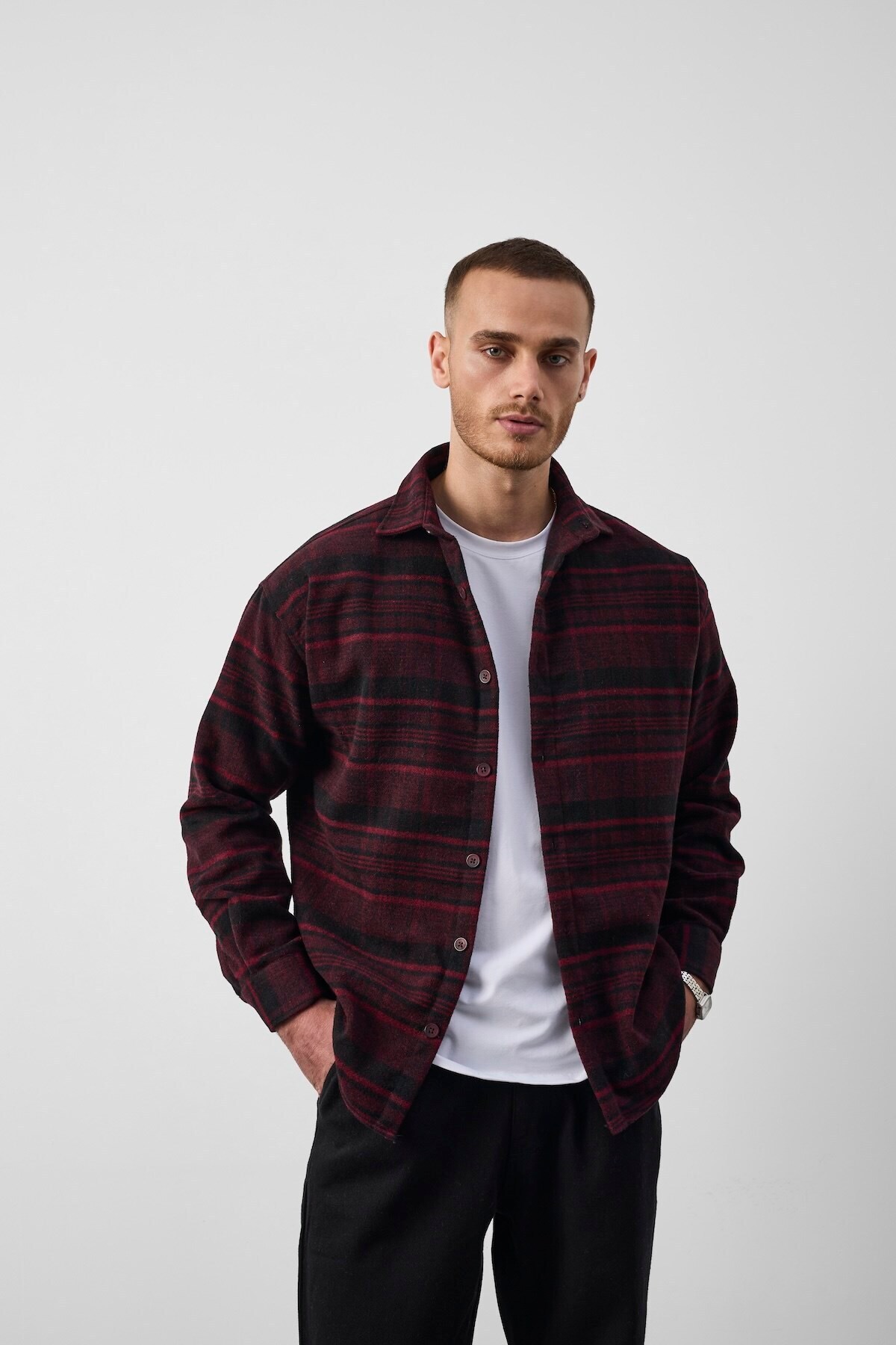 پیراهن مردانه راه راه پهن نخی Brandon Relaxed Fit - بورگوندی — زرشکی G100106 — تصویر 2 از 8
