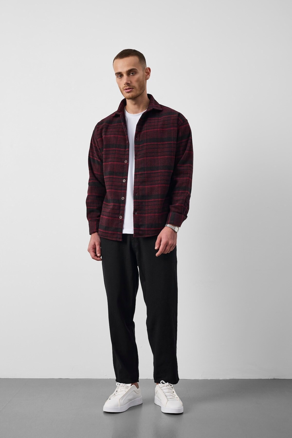 پیراهن مردانه راه راه پهن نخی Brandon Relaxed Fit - بورگوندی — زرشکی G100106 — تصویر 3 از 8