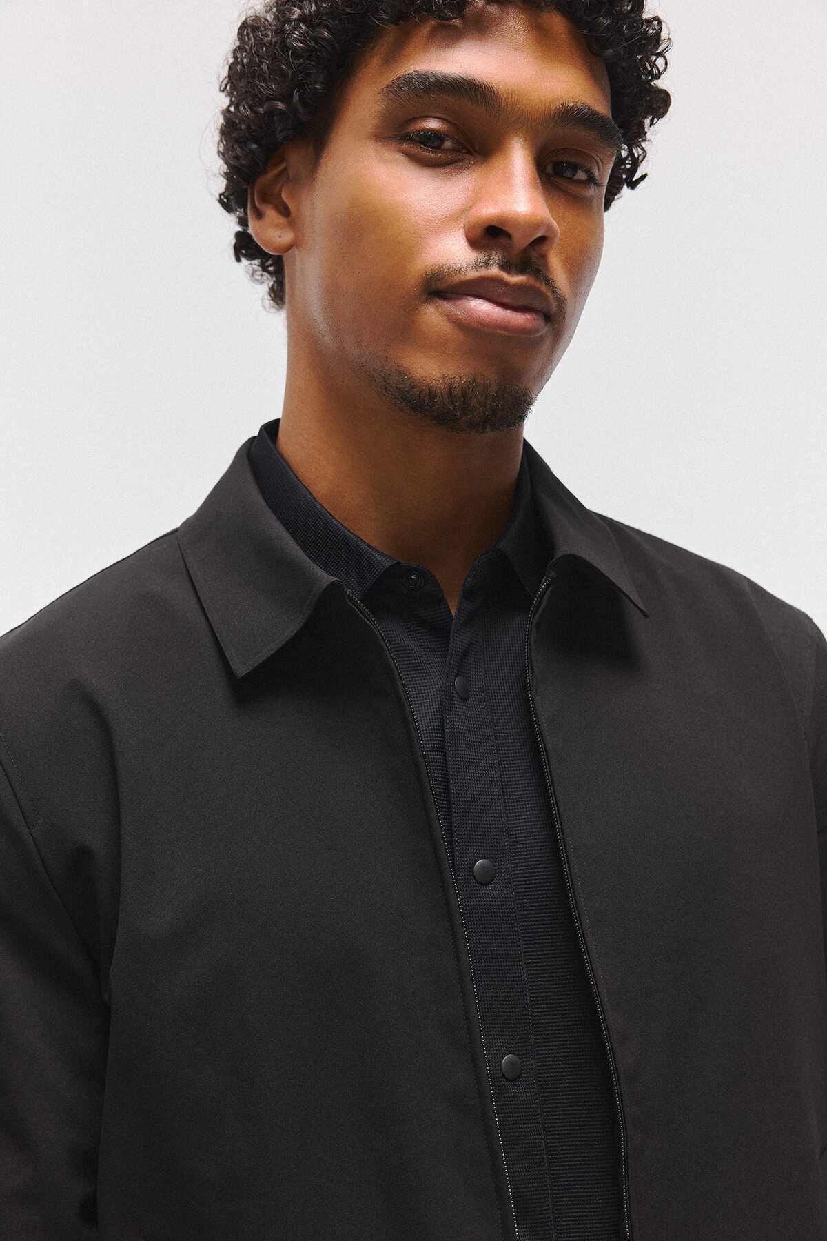 Su İtici Slim Fit Fermuarlı Gömlek Yaka Mont H1884AX26AU — مشکی — تصویر 4 از 5