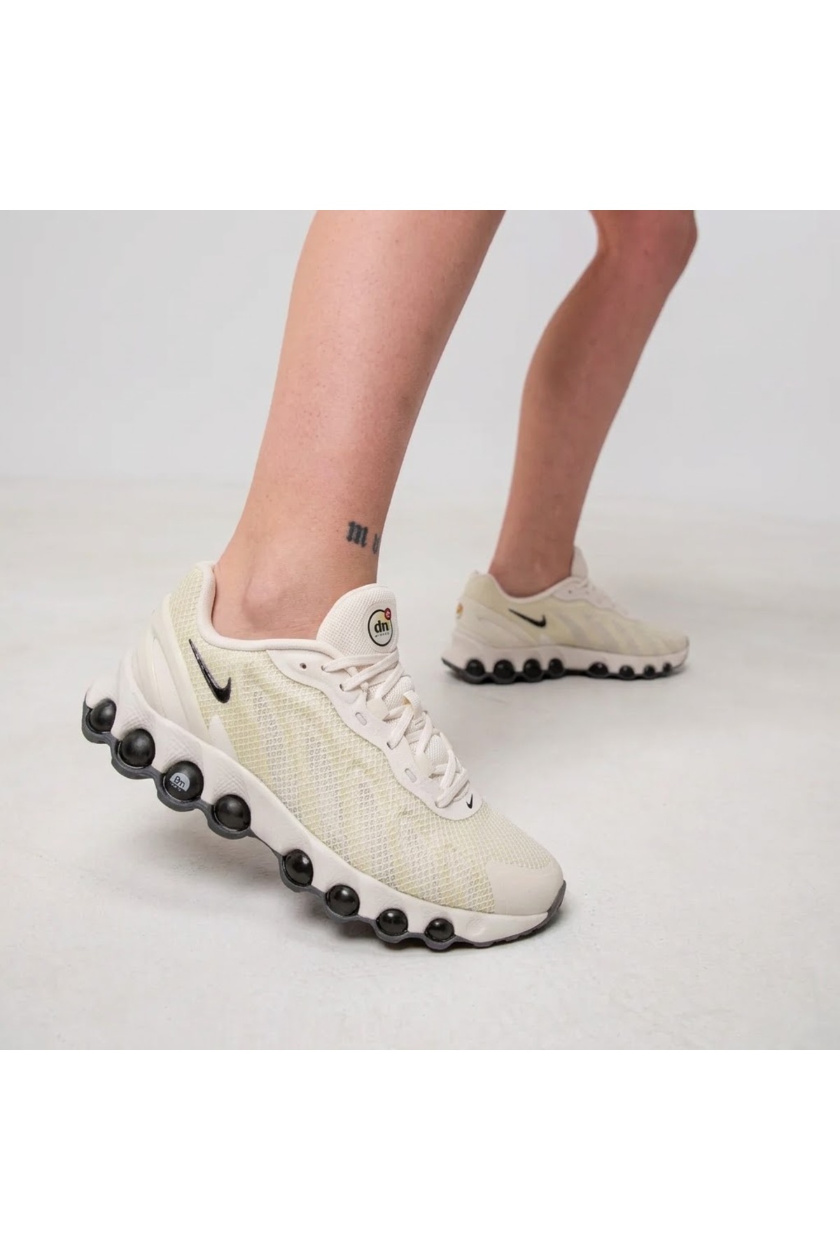 Air Max Dn8 Erkek Sneaker Spor Ayakkabı 7846-002 ( SPORTİKS ) DAR KALIPTIR ... — طلایی FB8987-004 — تصویر 2 از 8