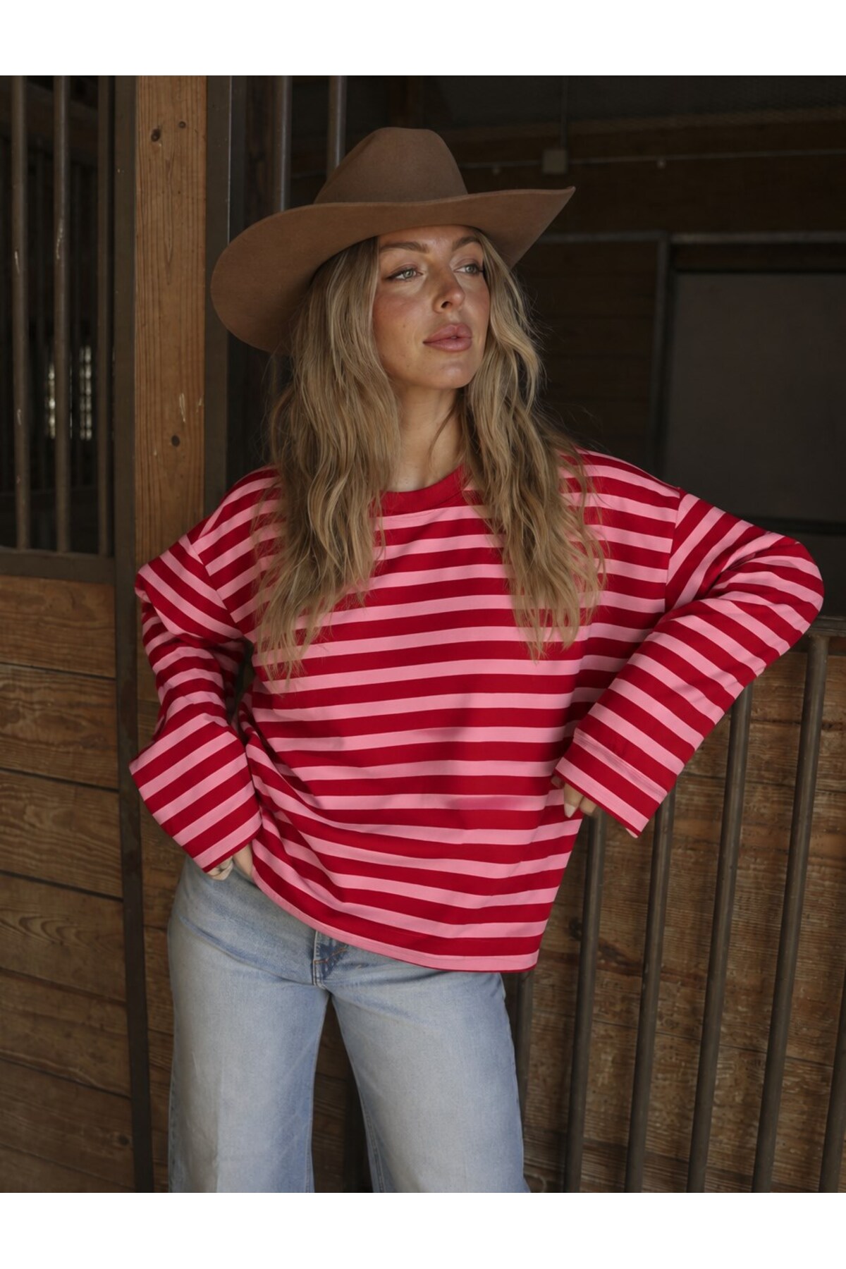 Kadın Pembe- Kırmızı Basic Çizgili Bisiklet Yaka Oversize Sweatshirt – 3 İplik Şardonsuz