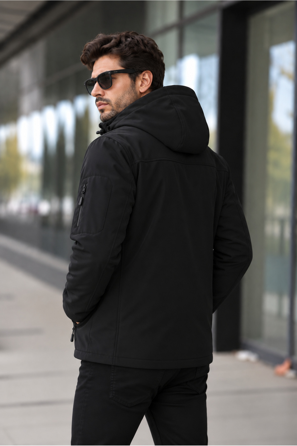 کاپشن نرم و کلاه‌دار مشکی، جداشدنی، ضد باران و باد — مشکی Softshell 2 — تصویر 6 از 7