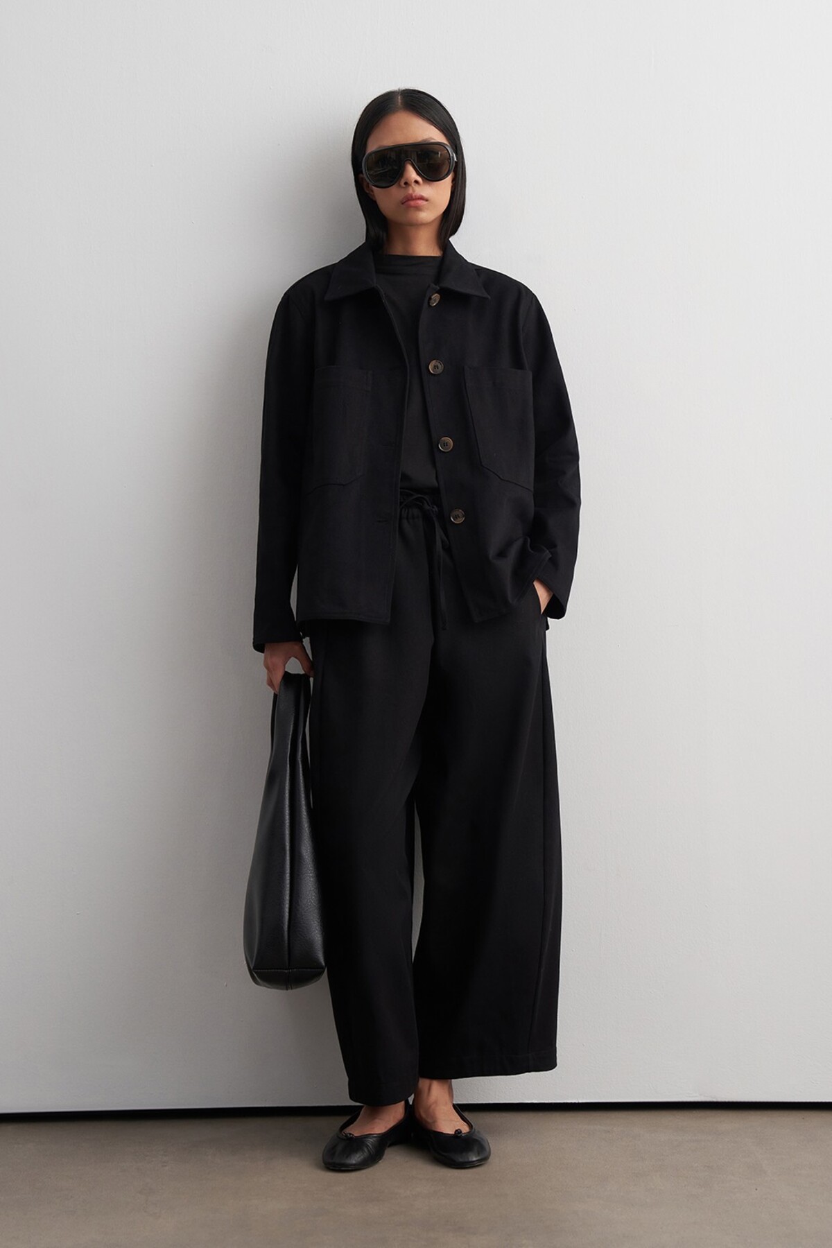 Barrel Gabardin Pantolon Siyah — مشکی KB27KPNT001 — تصویر 2 از 6