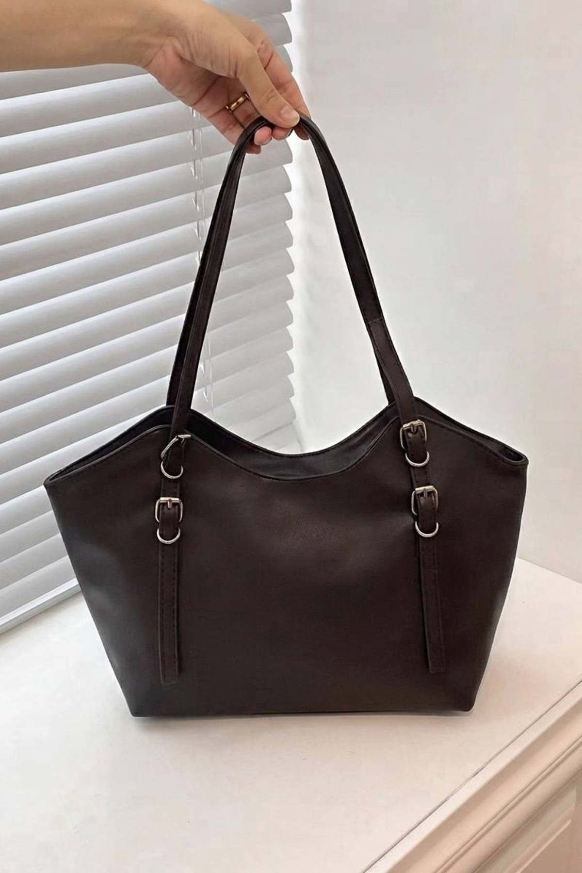 Livia Kadın Çift Askılı Tokalı Fermuarlı Büyük Boy Omuz Çantası Günlük Şık Tote Shopper Çanta