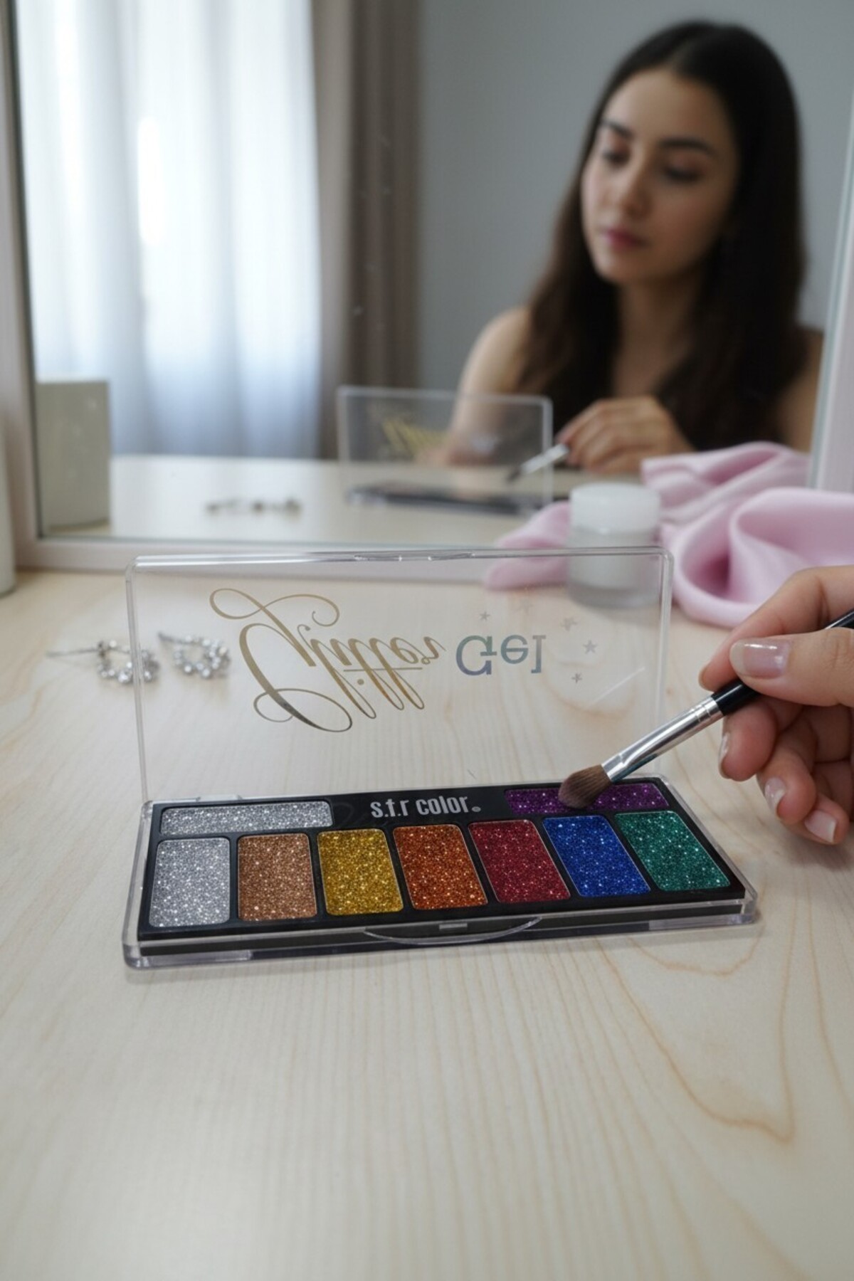 9 Renk Glitter Gel Göz Farı & Makyaj Paleti — ZRD113499 — تصویر 5 از 6