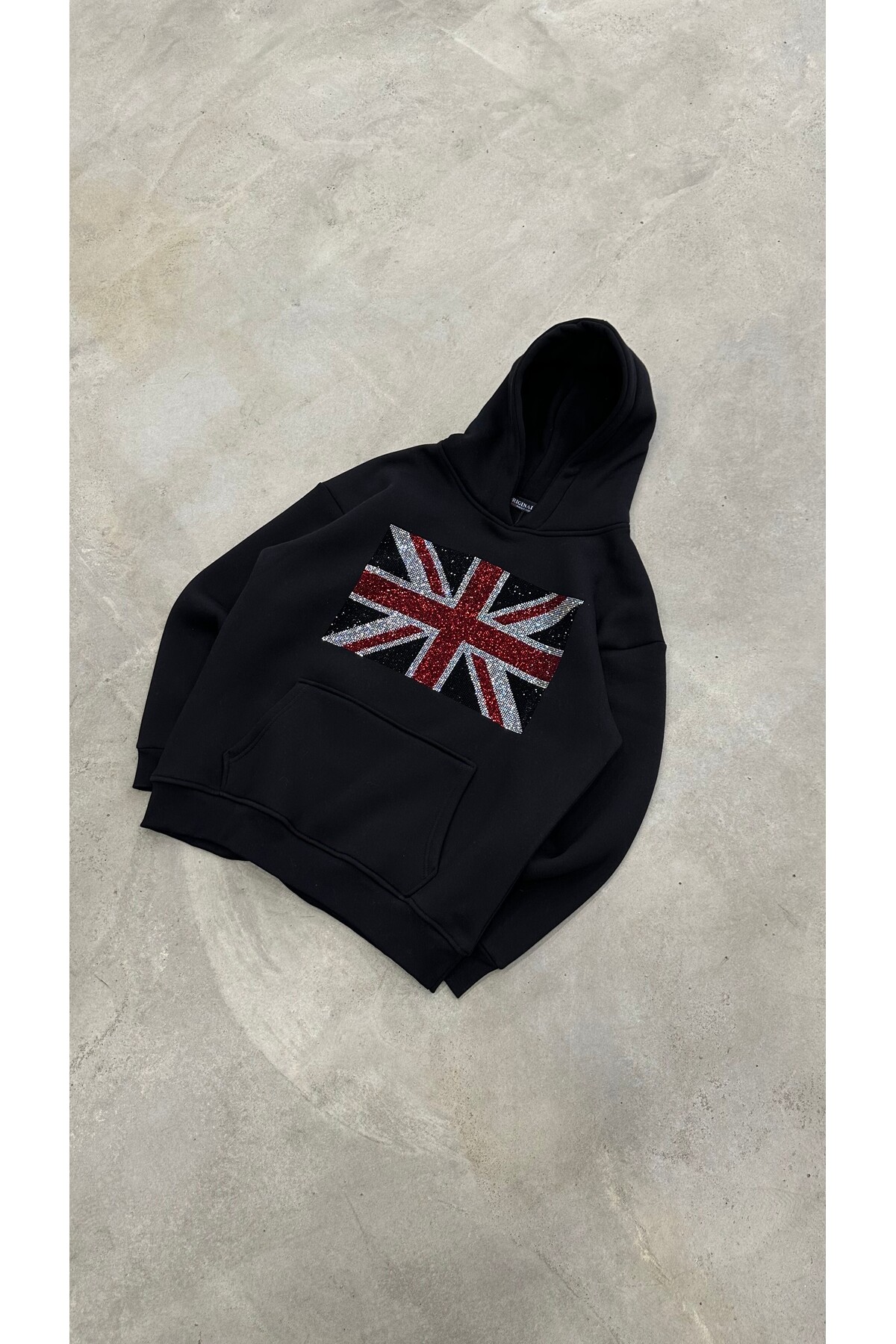 Taş Baskılı Bayrak Desenli Kapüşonlu Oversize Sweatshirt — مشکی TBUS-003 — تصویر 2 از 4