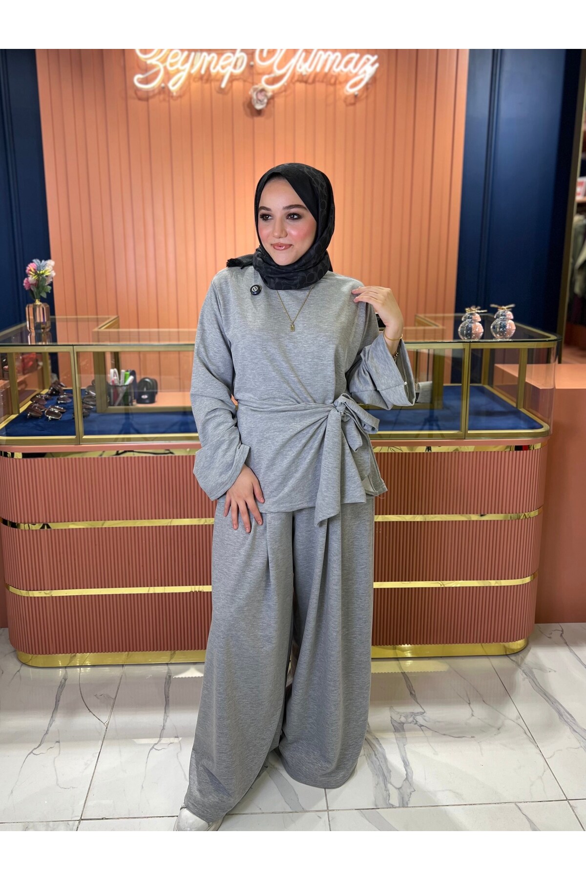 تیم آکسا گری 2